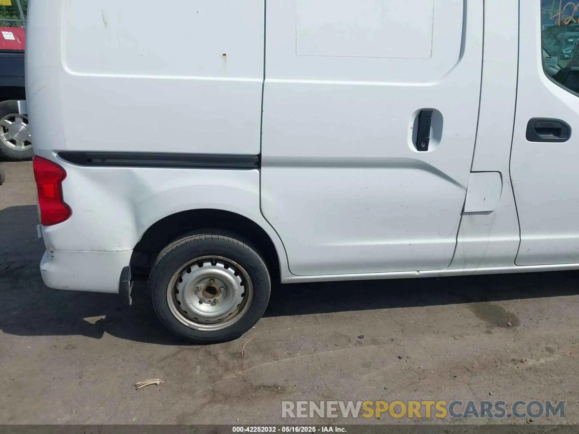 19 Photograph of a damaged car 3N6CM0KN9MK707264 NISSAN NV200  CARGO 2021