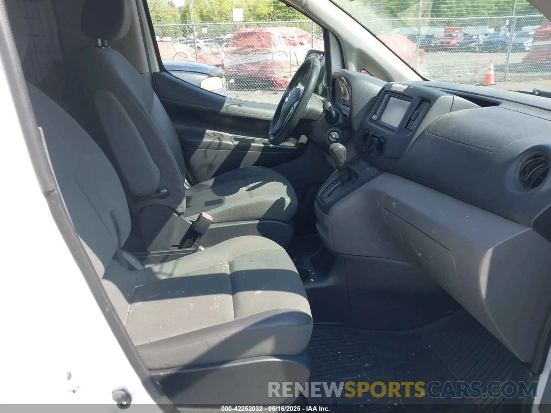 5 Photograph of a damaged car 3N6CM0KN9MK707264 NISSAN NV200  CARGO 2021