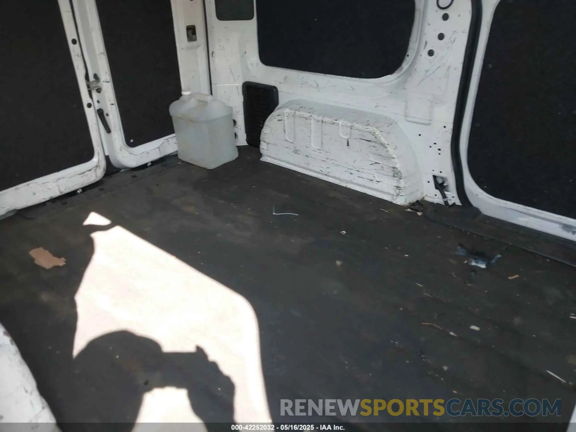 8 Photograph of a damaged car 3N6CM0KN9MK707264 NISSAN NV200  CARGO 2021