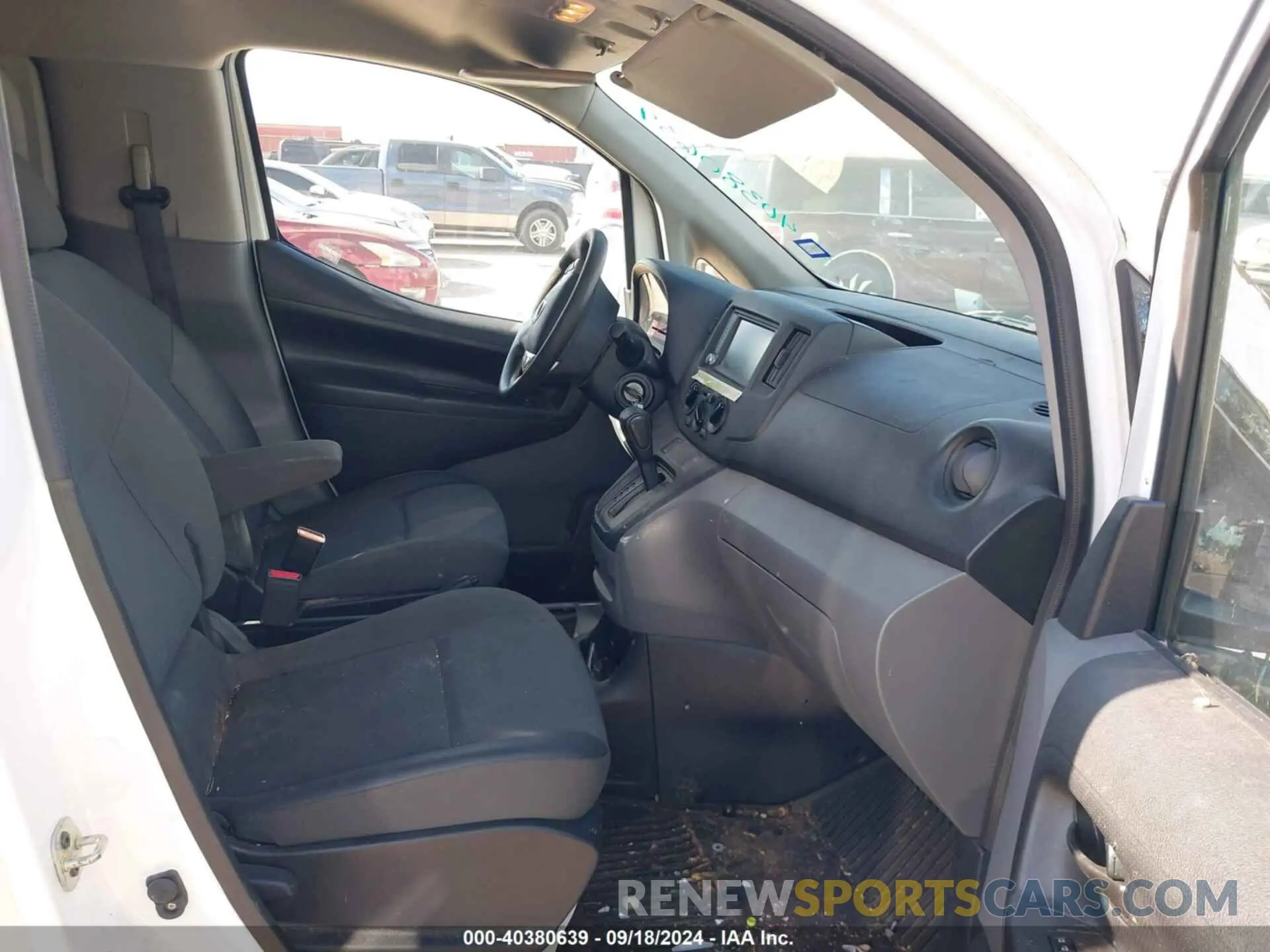 5 Photograph of a damaged car 3N6CM0KN0MK701546 NISSAN NV200 COMPACT CARGO 2021