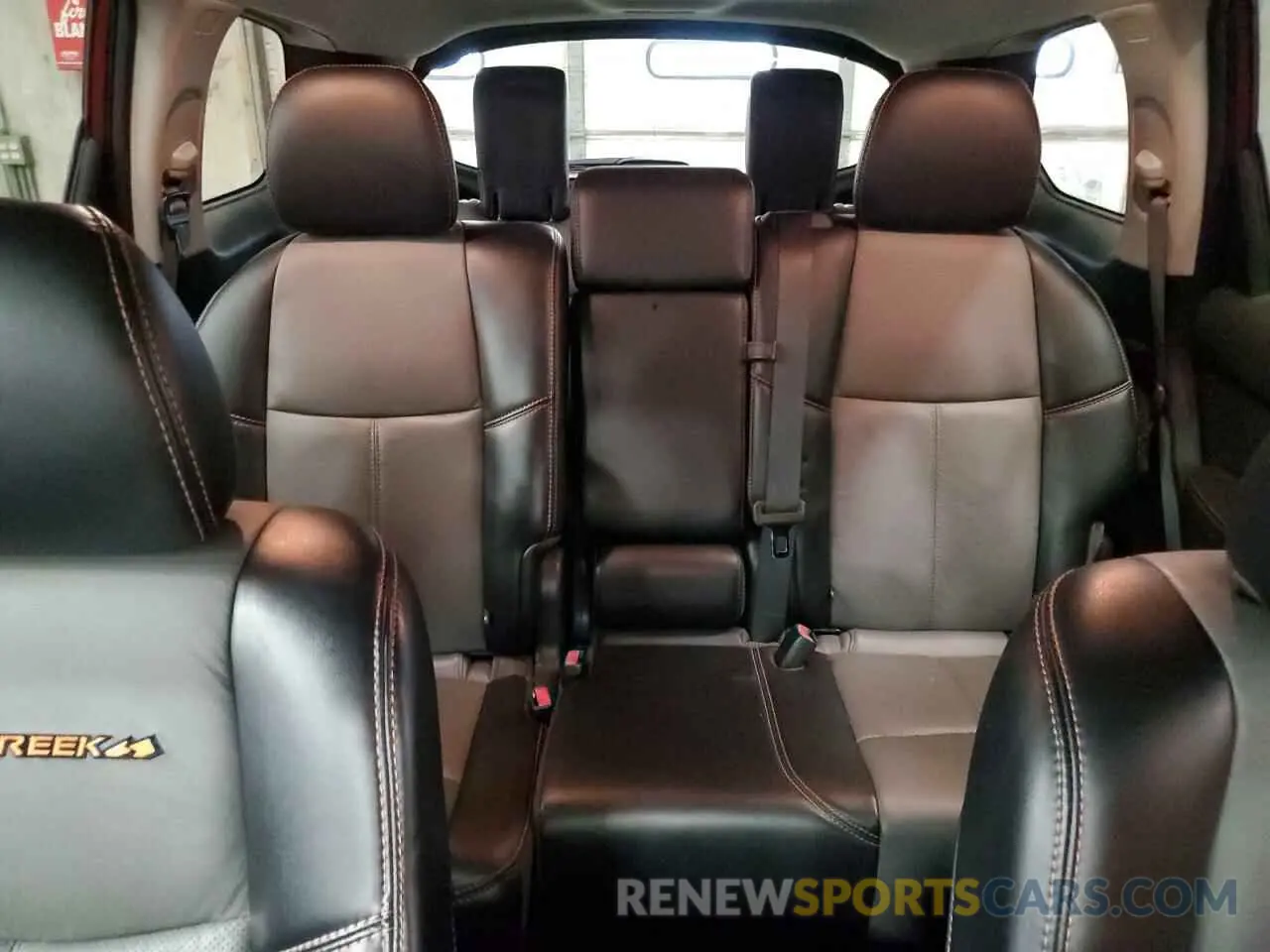 10 Photograph of a damaged car 5N1DR2MM0KC613457 NISSAN PATHFINDER 2019