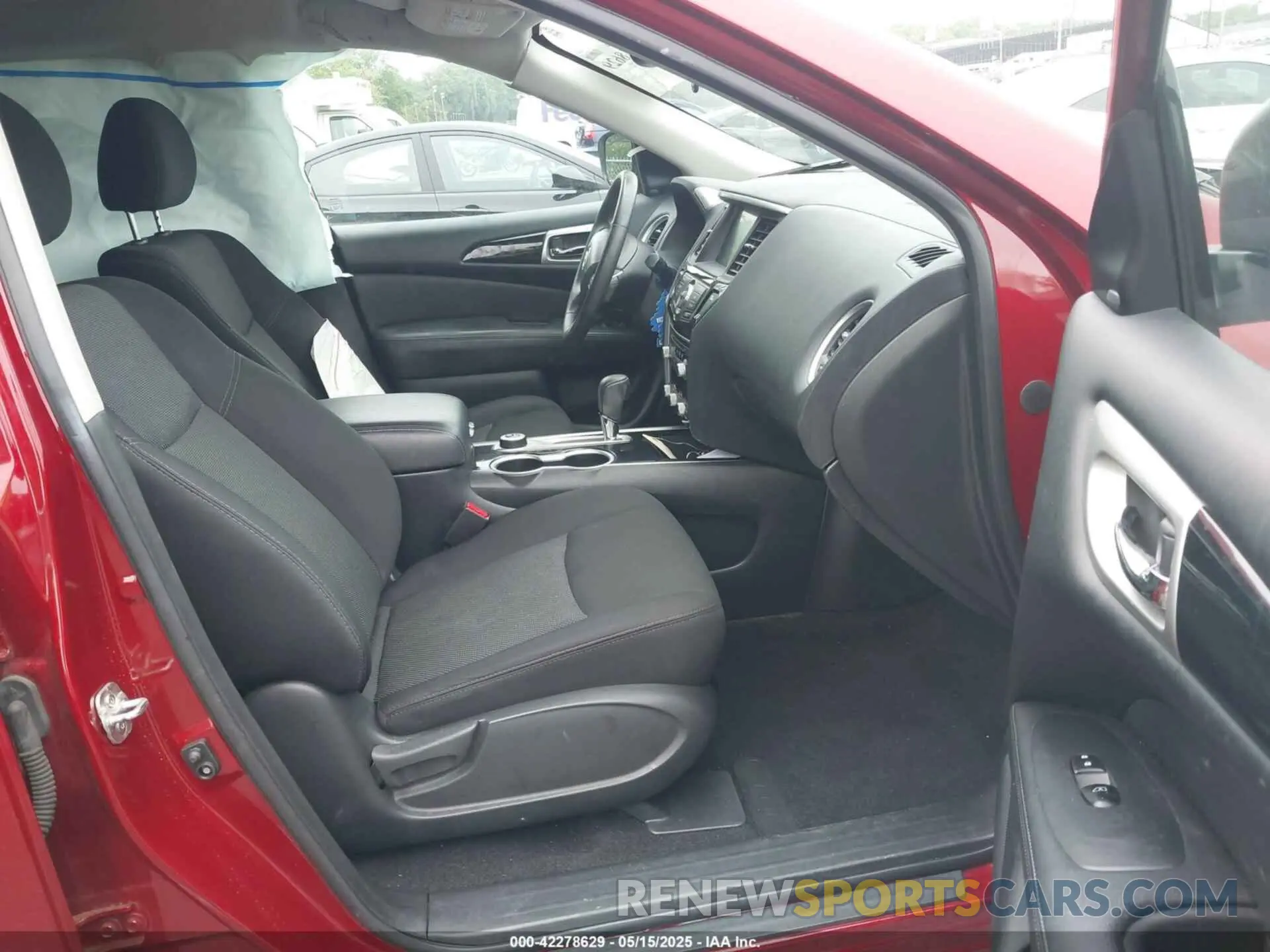 5 Photograph of a damaged car 5N1DR2MM0KC652341 NISSAN PATHFINDER 2019