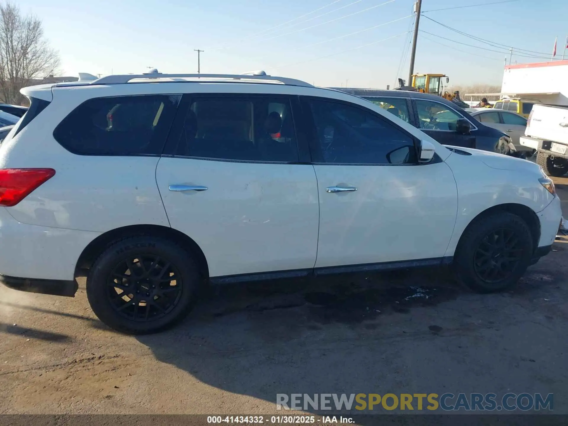 13 Photograph of a damaged car 5N1DR2MM1KC590948 NISSAN PATHFINDER 2019