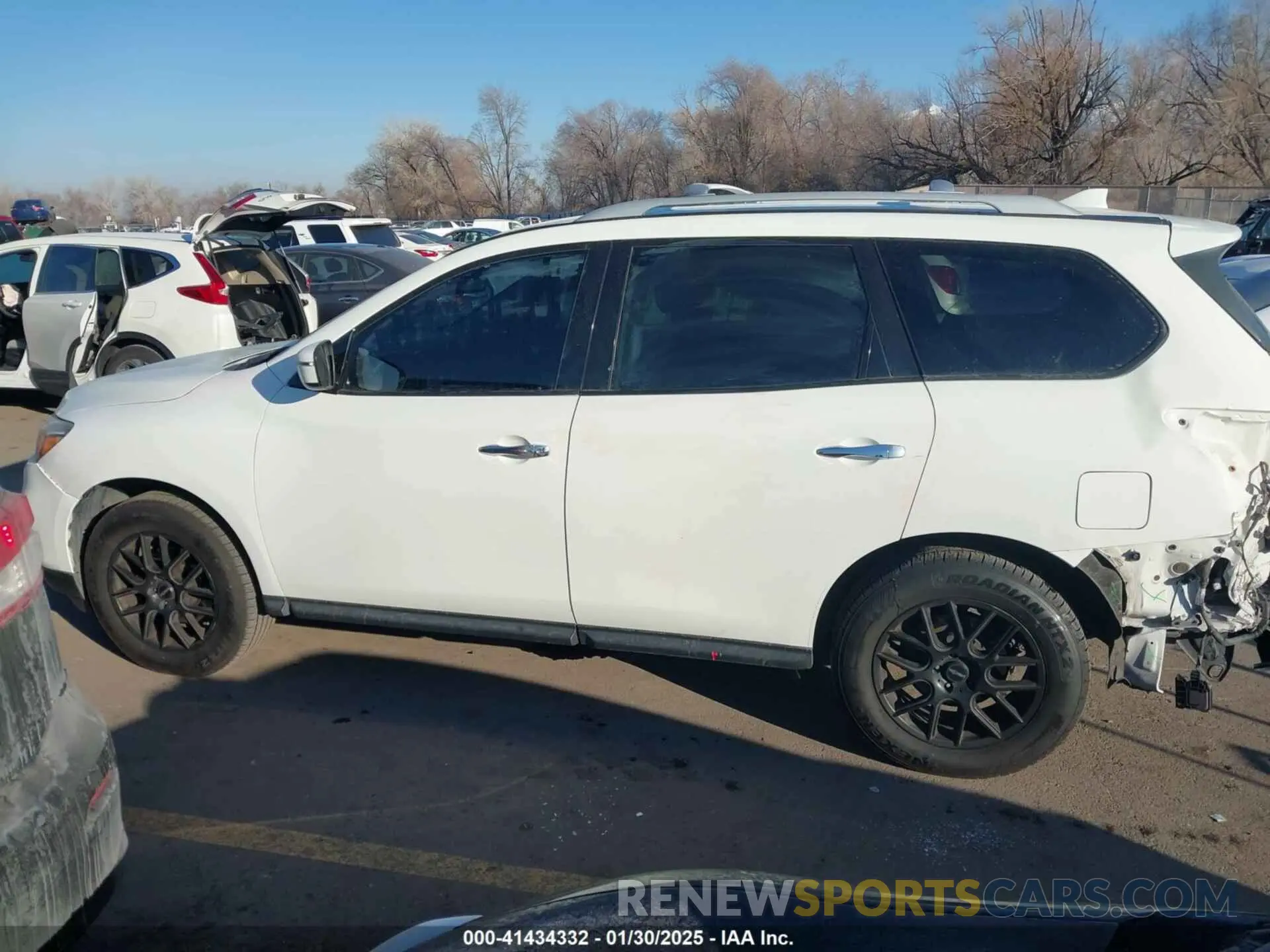 14 Photograph of a damaged car 5N1DR2MM1KC590948 NISSAN PATHFINDER 2019