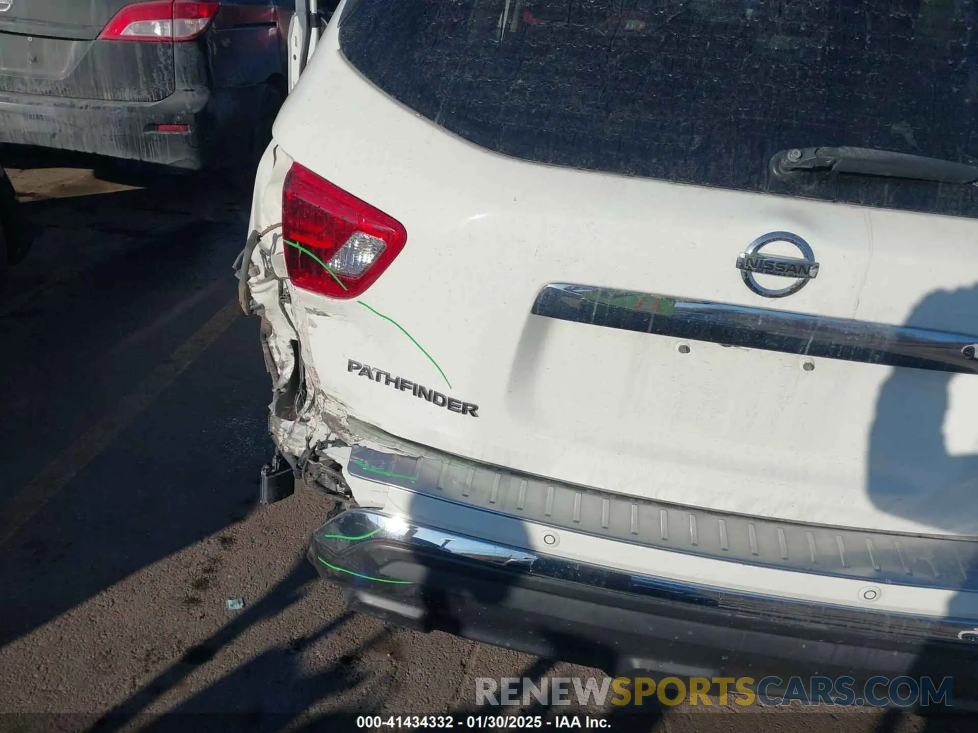 18 Photograph of a damaged car 5N1DR2MM1KC590948 NISSAN PATHFINDER 2019