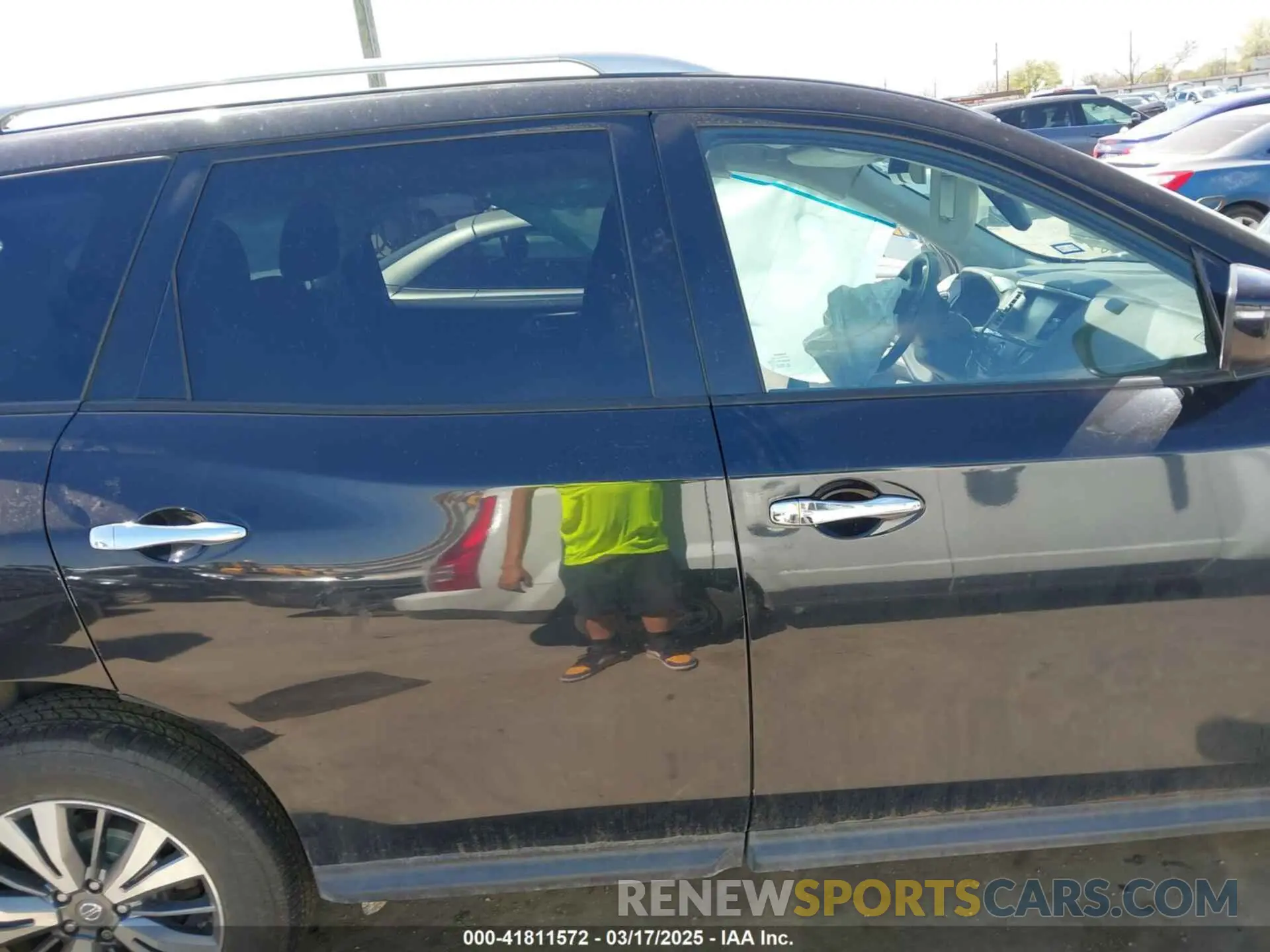 14 Photograph of a damaged car 5N1DR2MM2KC610110 NISSAN PATHFINDER 2019