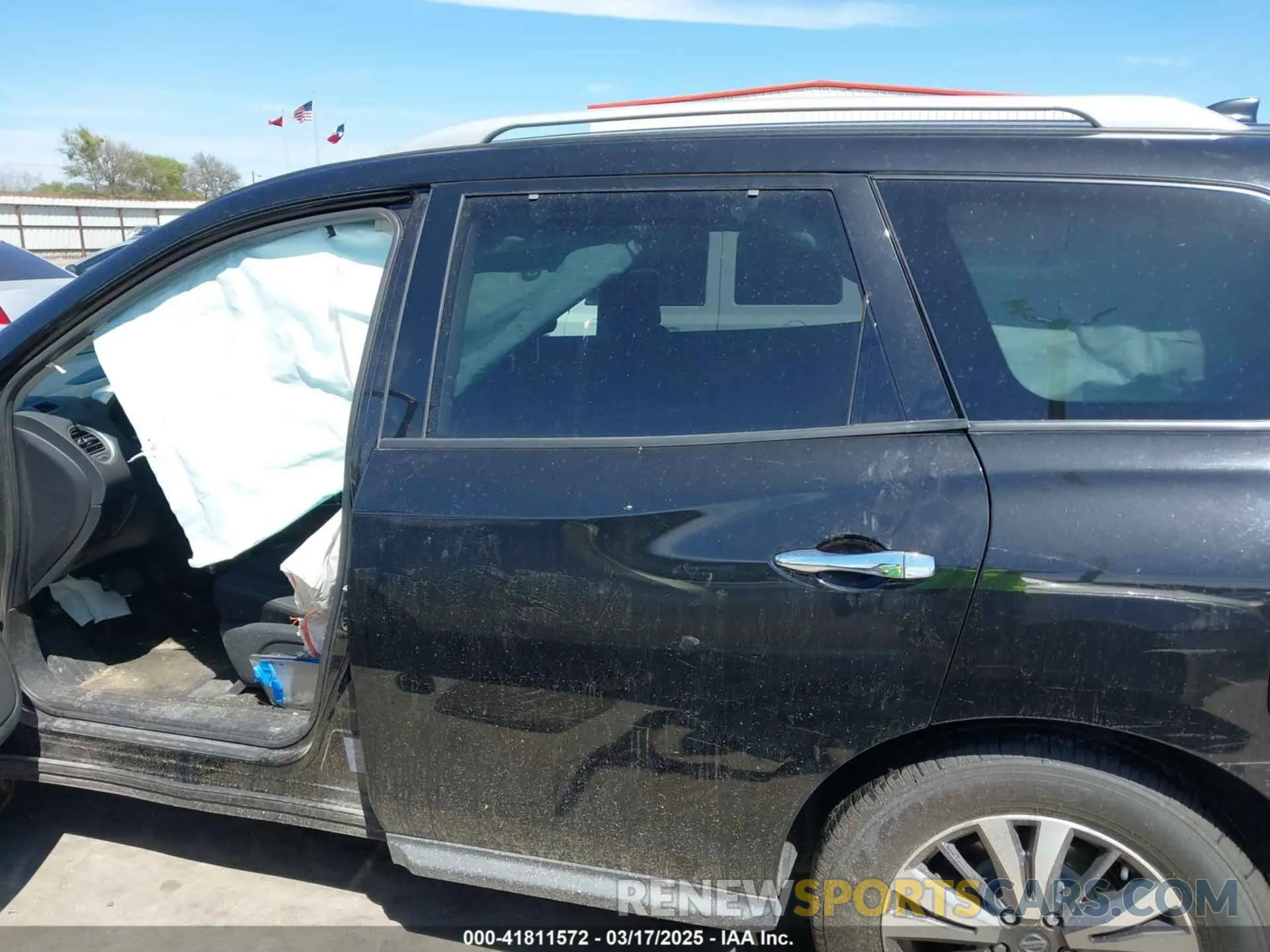 15 Photograph of a damaged car 5N1DR2MM2KC610110 NISSAN PATHFINDER 2019
