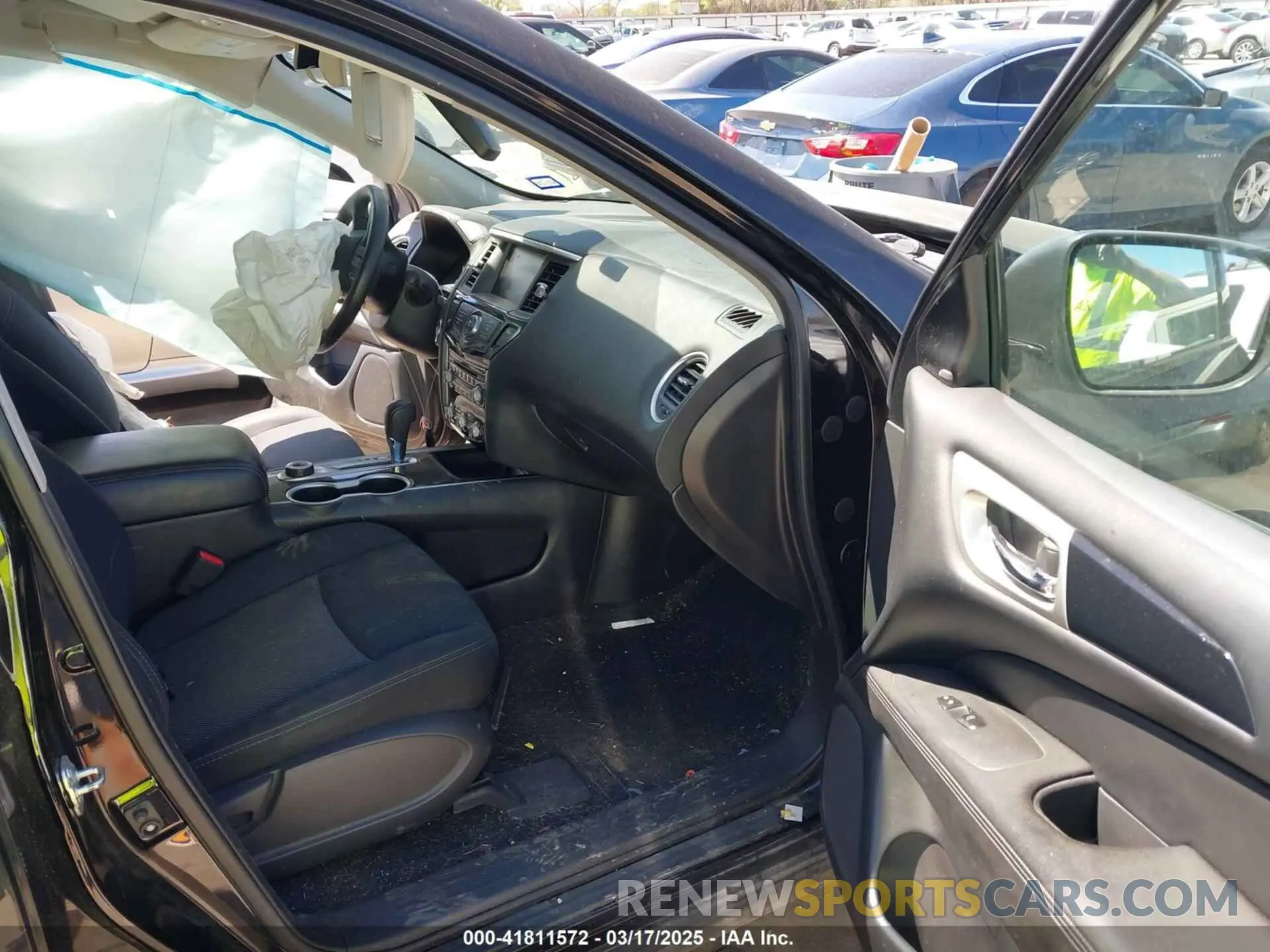 5 Photograph of a damaged car 5N1DR2MM2KC610110 NISSAN PATHFINDER 2019