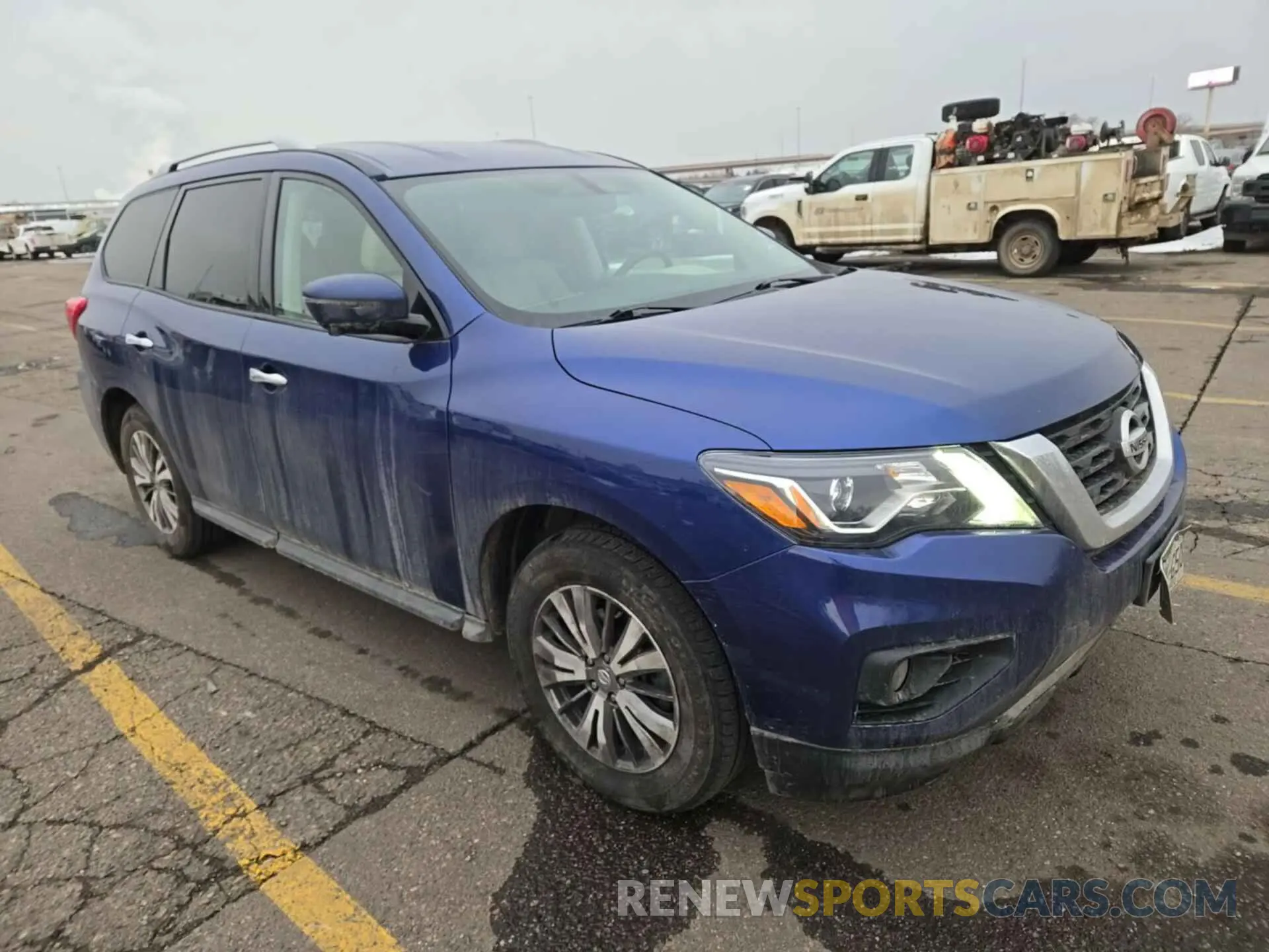 17 Photograph of a damaged car 5N1DR2MM3KC613694 NISSAN PATHFINDER 2019