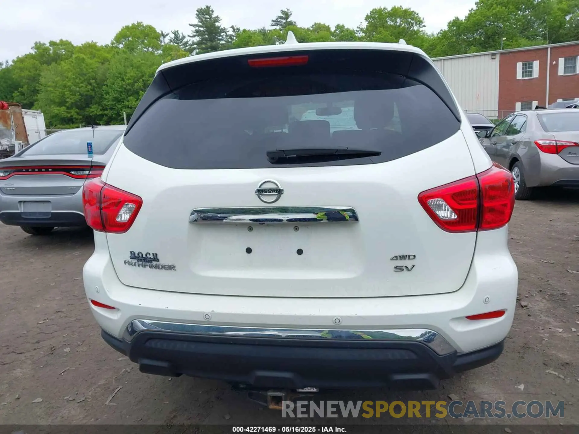 16 Photograph of a damaged car 5N1DR2MM5KC577300 NISSAN PATHFINDER 2019