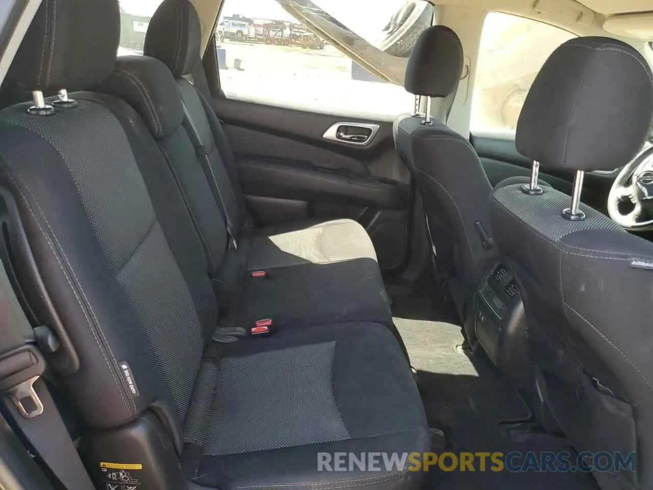 11 Photograph of a damaged car 5N1DR2MM6KC623412 NISSAN PATHFINDER 2019