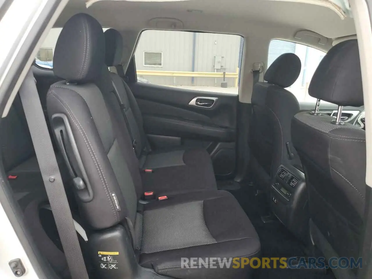 11 Photograph of a damaged car 5N1DR2MM6KC623930 NISSAN PATHFINDER 2019
