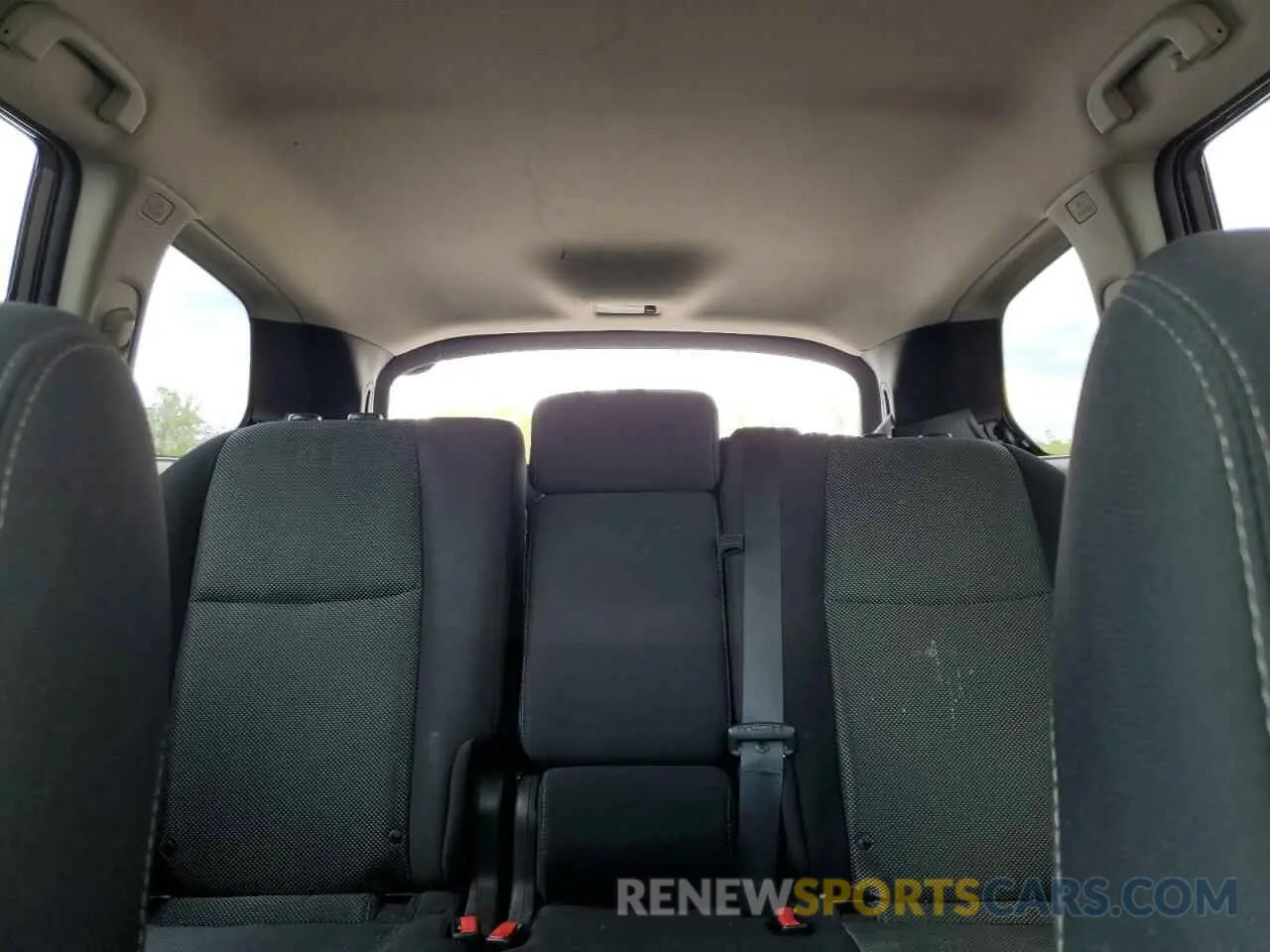10 Photograph of a damaged car 5N1DR2MM6KC632336 NISSAN PATHFINDER 2019
