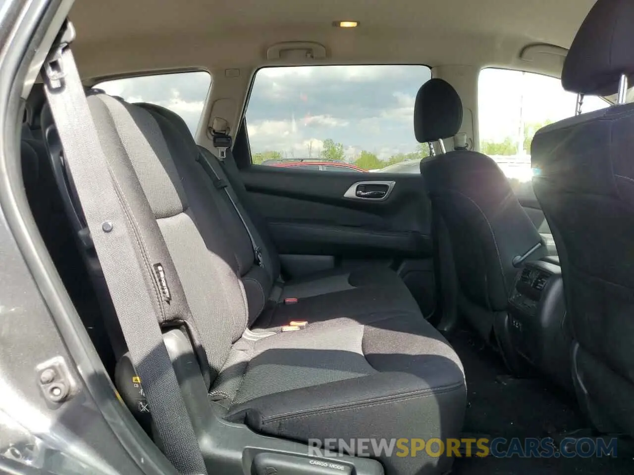 11 Photograph of a damaged car 5N1DR2MM6KC632336 NISSAN PATHFINDER 2019