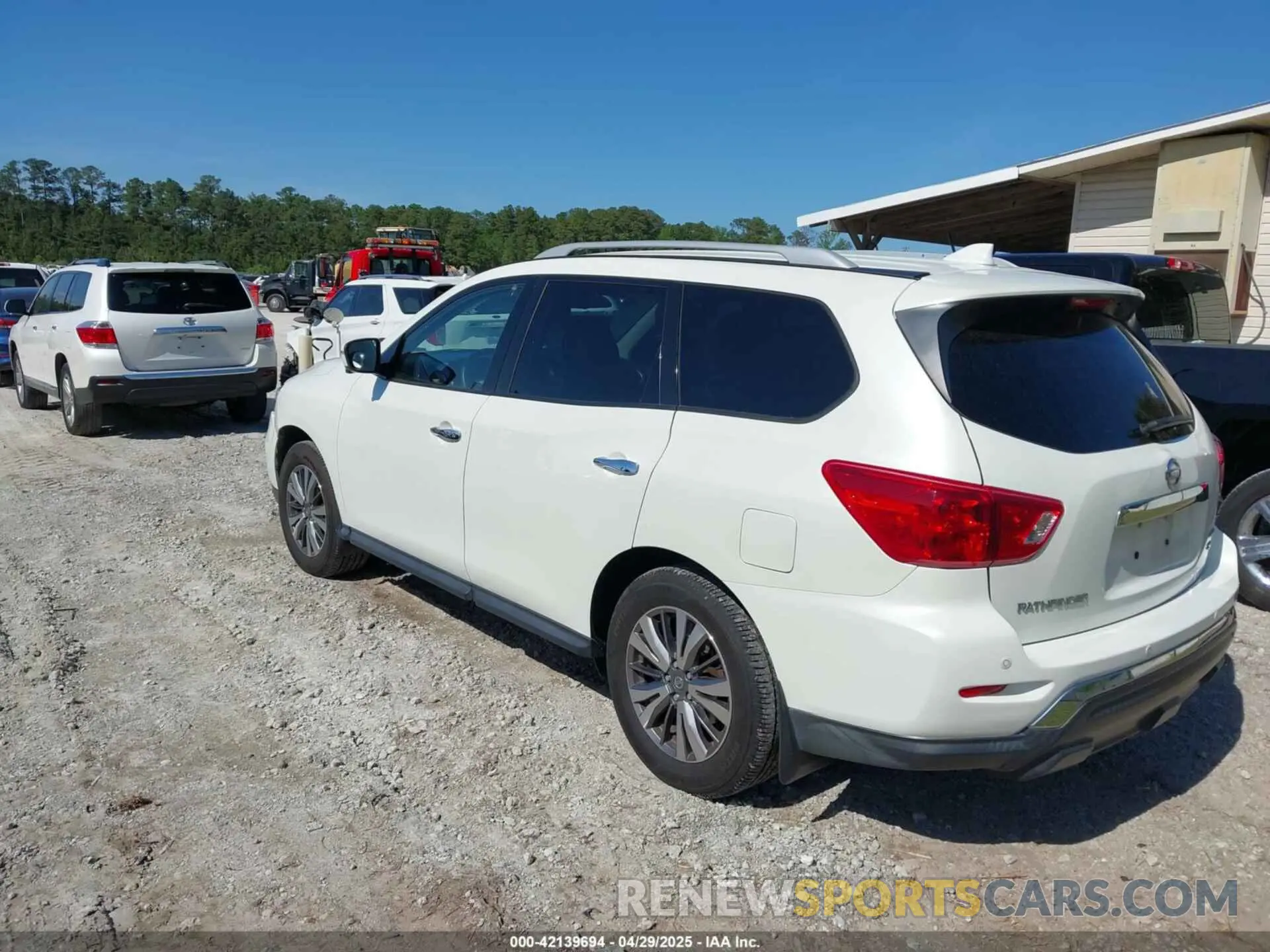3 Photograph of a damaged car 5N1DR2MM8KC621063 NISSAN PATHFINDER 2019
