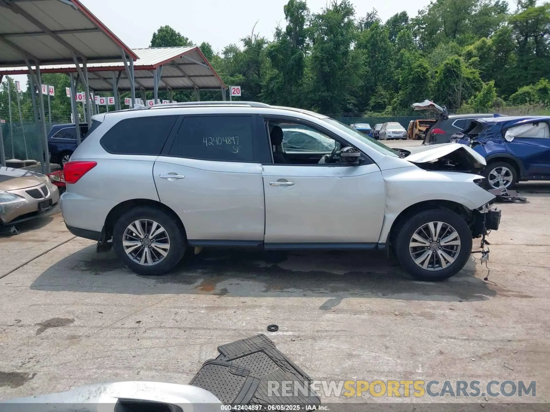 13 Photograph of a damaged car 5N1DR2MM8KC622567 NISSAN PATHFINDER 2019
