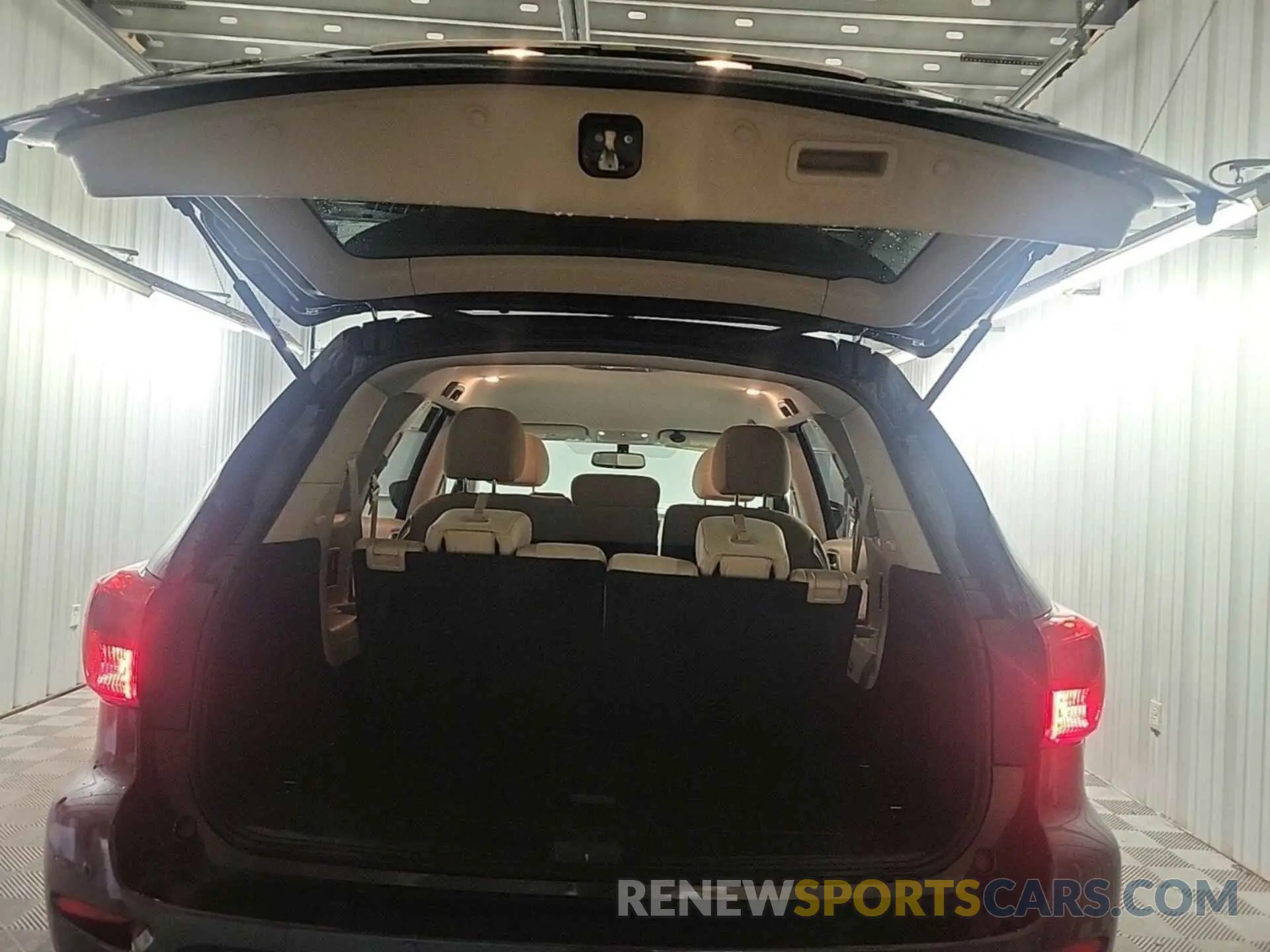10 Photograph of a damaged car 5N1DR2MM9KC604384 NISSAN PATHFINDER 2019