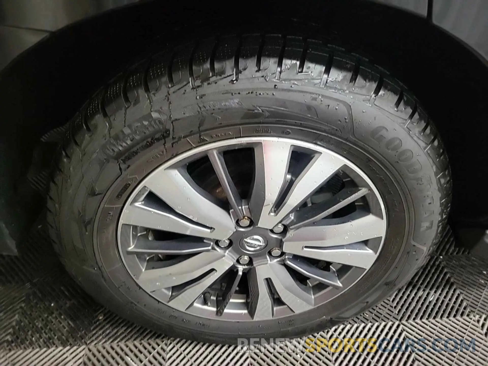 37 Photograph of a damaged car 5N1DR2MM9KC604384 NISSAN PATHFINDER 2019
