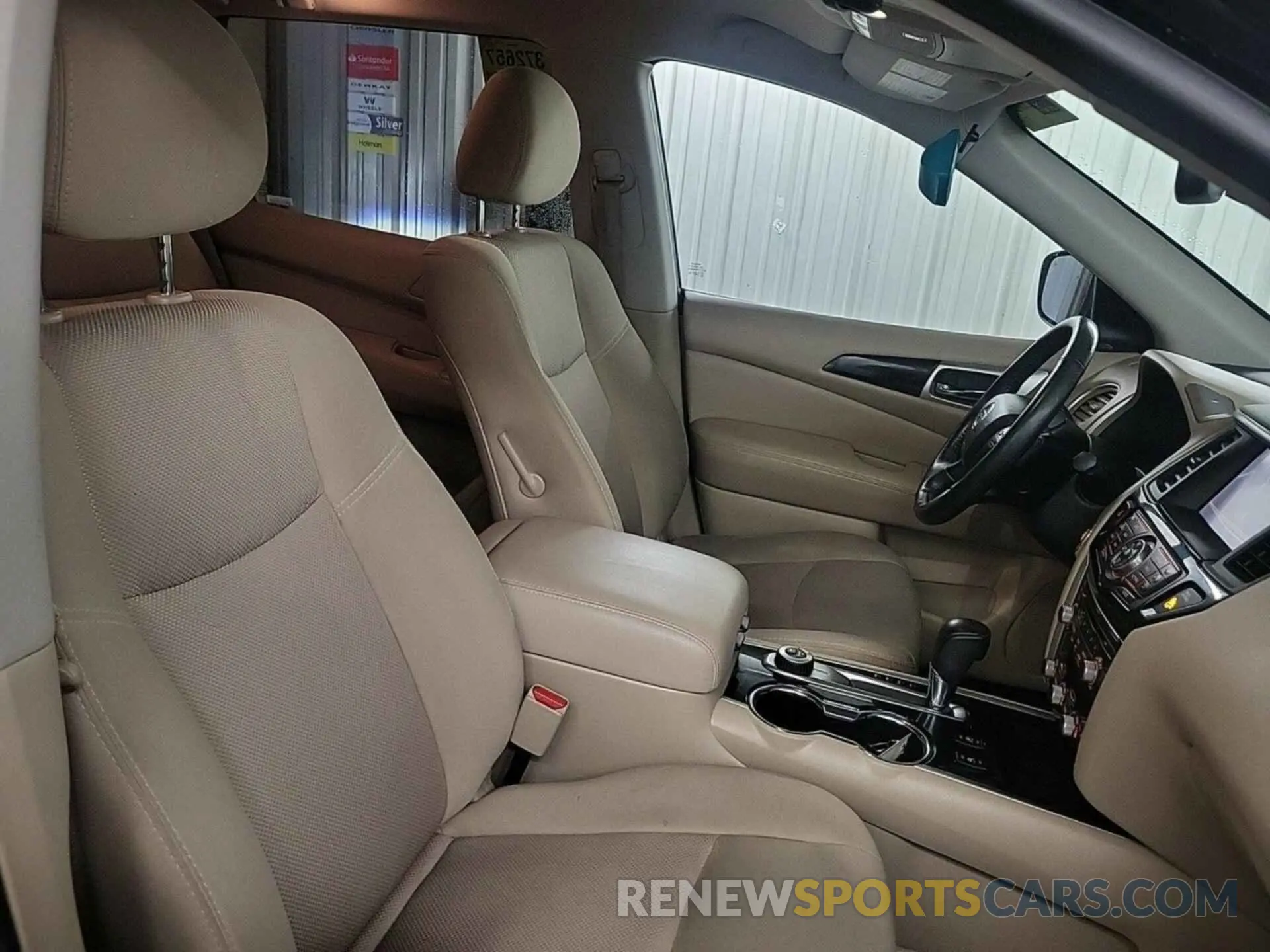 8 Photograph of a damaged car 5N1DR2MM9KC604384 NISSAN PATHFINDER 2019