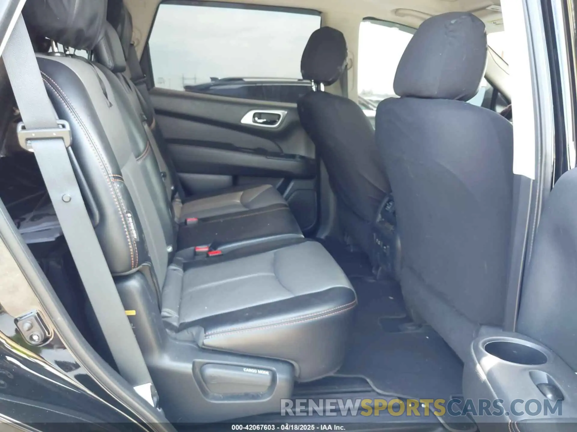 8 Photograph of a damaged car 5N1DR2MMXKC617838 NISSAN PATHFINDER 2019