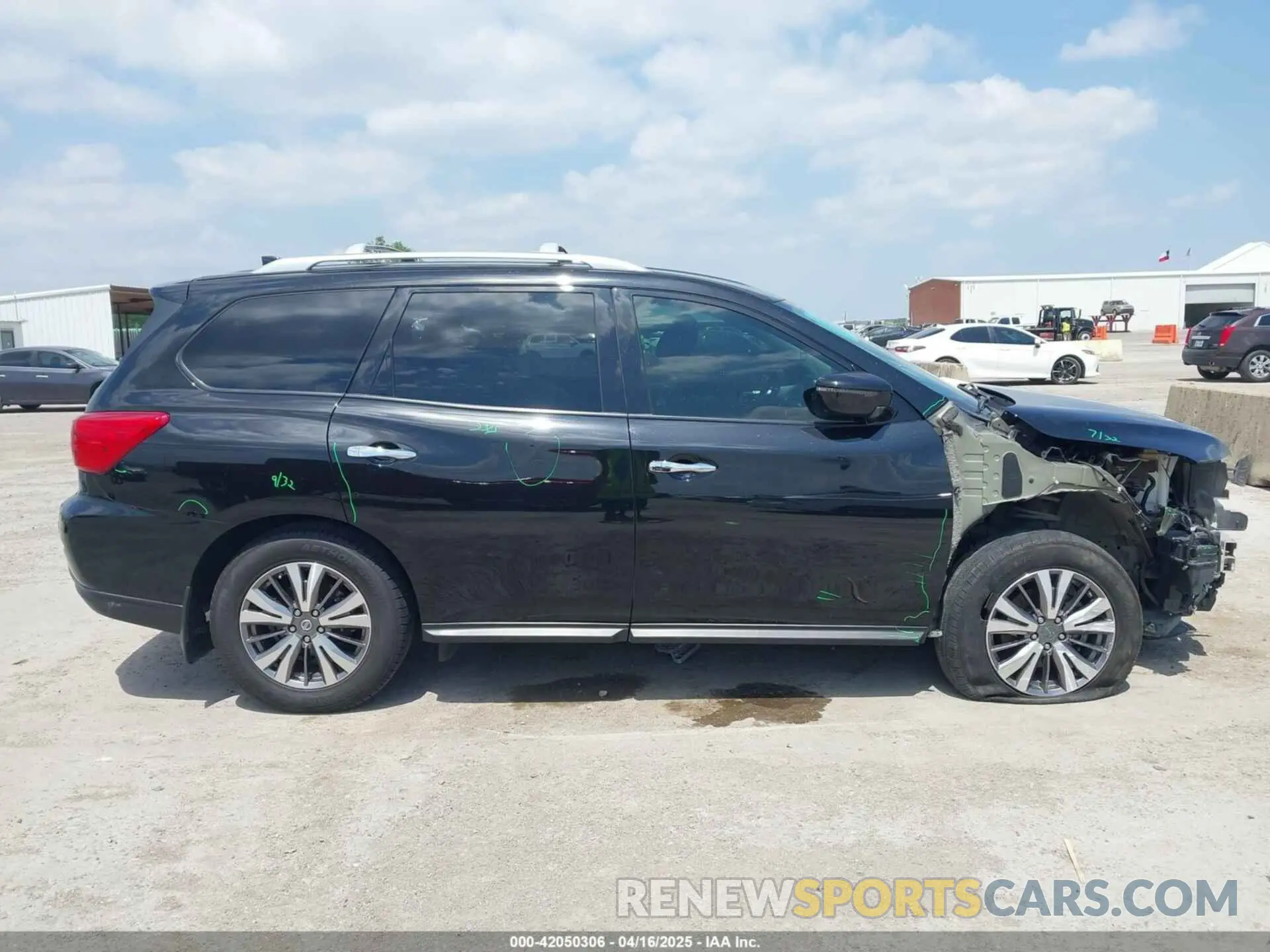 14 Photograph of a damaged car 5N1DR2MN1KC585905 NISSAN PATHFINDER 2019