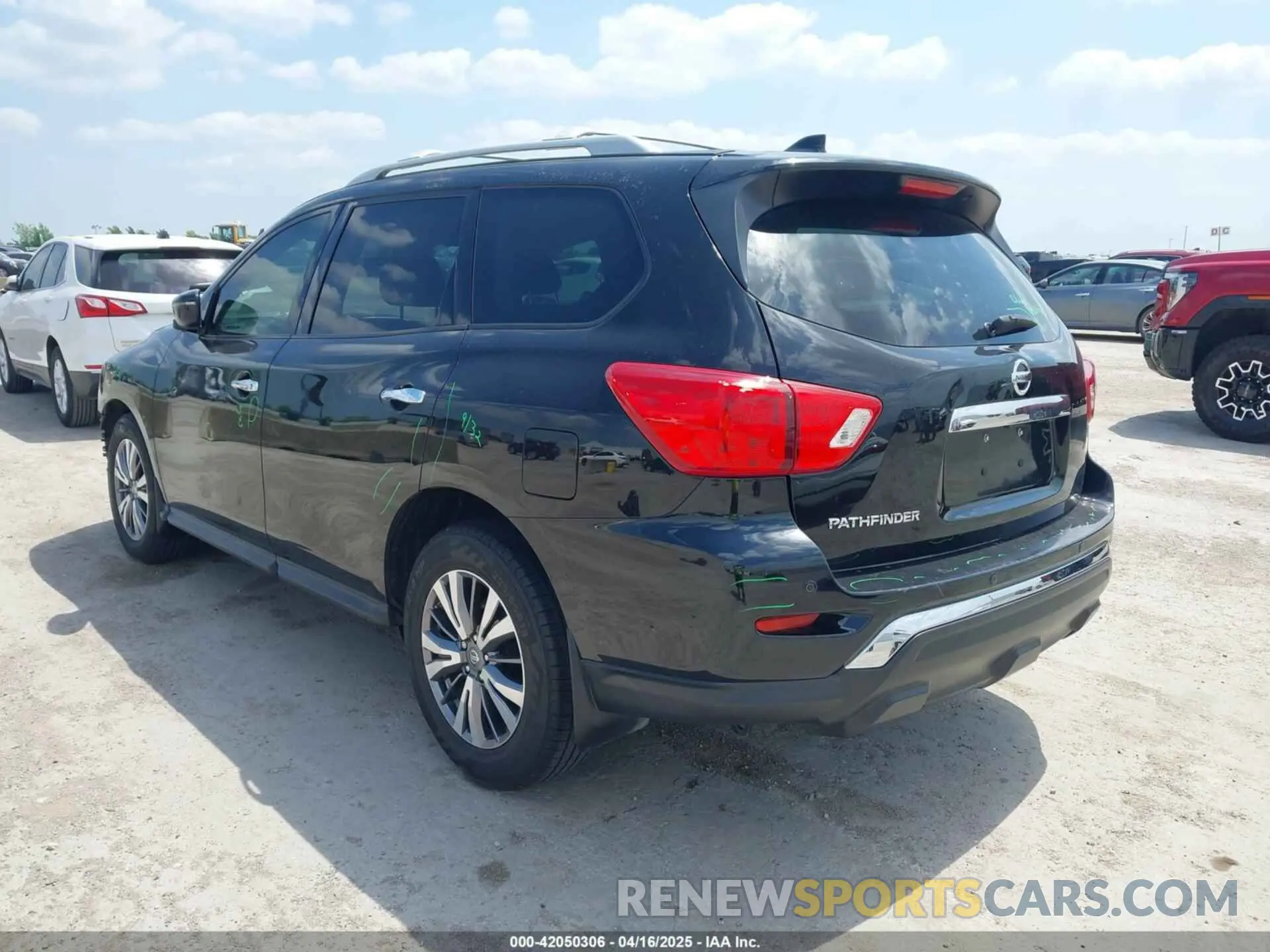 3 Photograph of a damaged car 5N1DR2MN1KC585905 NISSAN PATHFINDER 2019