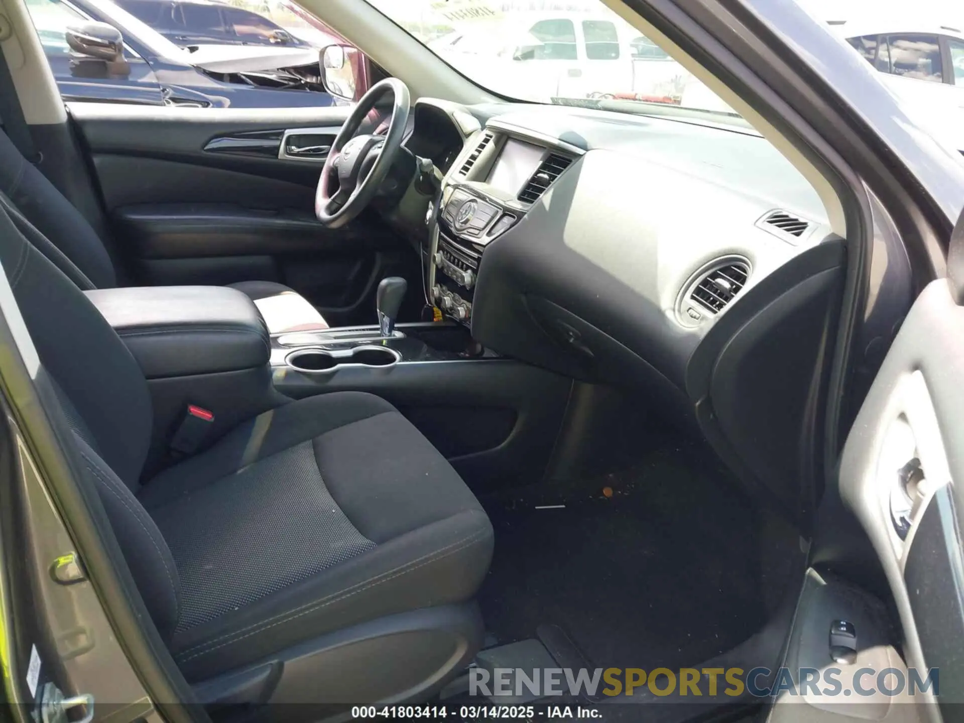 5 Photograph of a damaged car 5N1DR2MN1KC598167 NISSAN PATHFINDER 2019