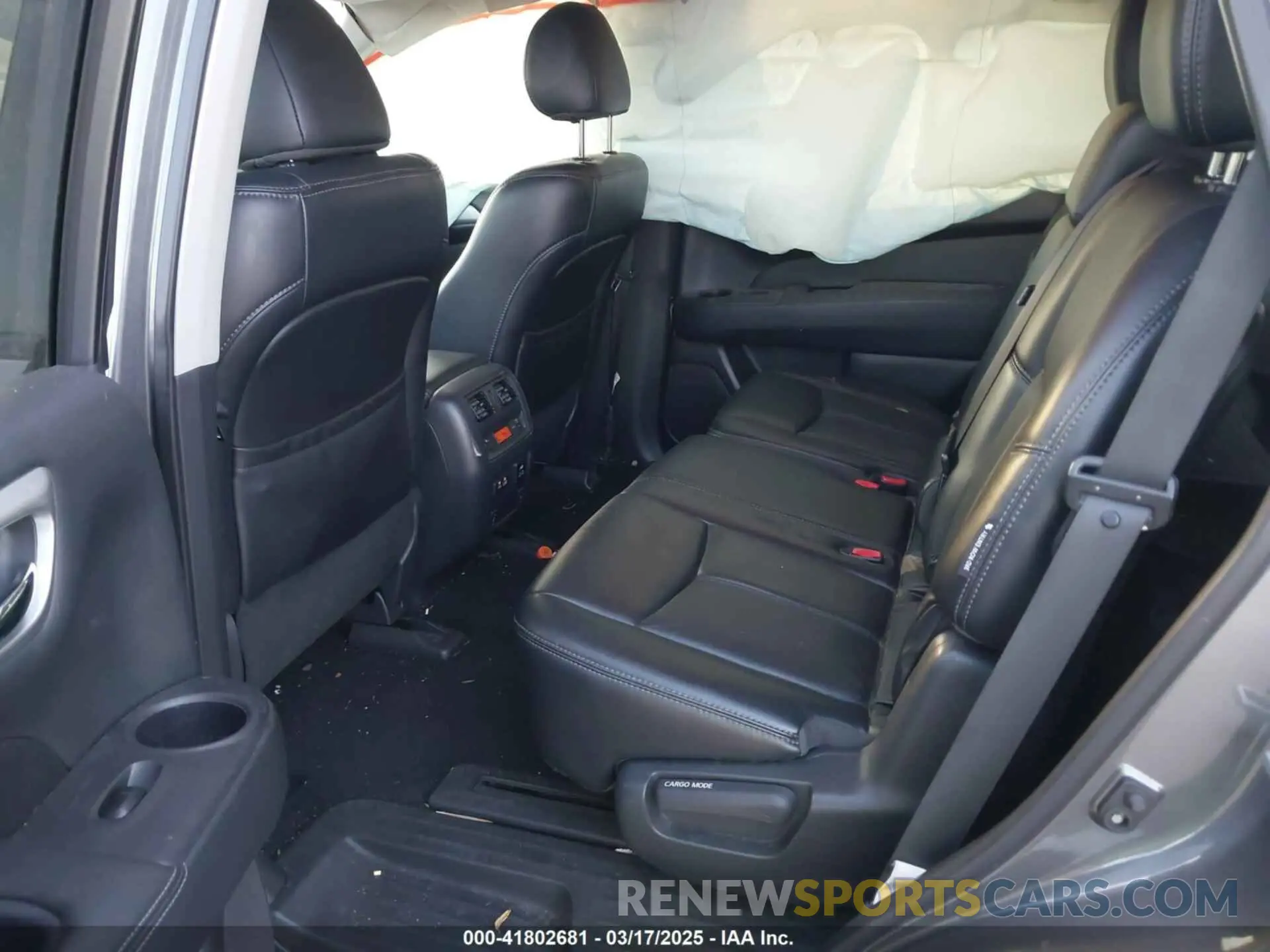 8 Photograph of a damaged car 5N1DR2MN2KC594760 NISSAN PATHFINDER 2019