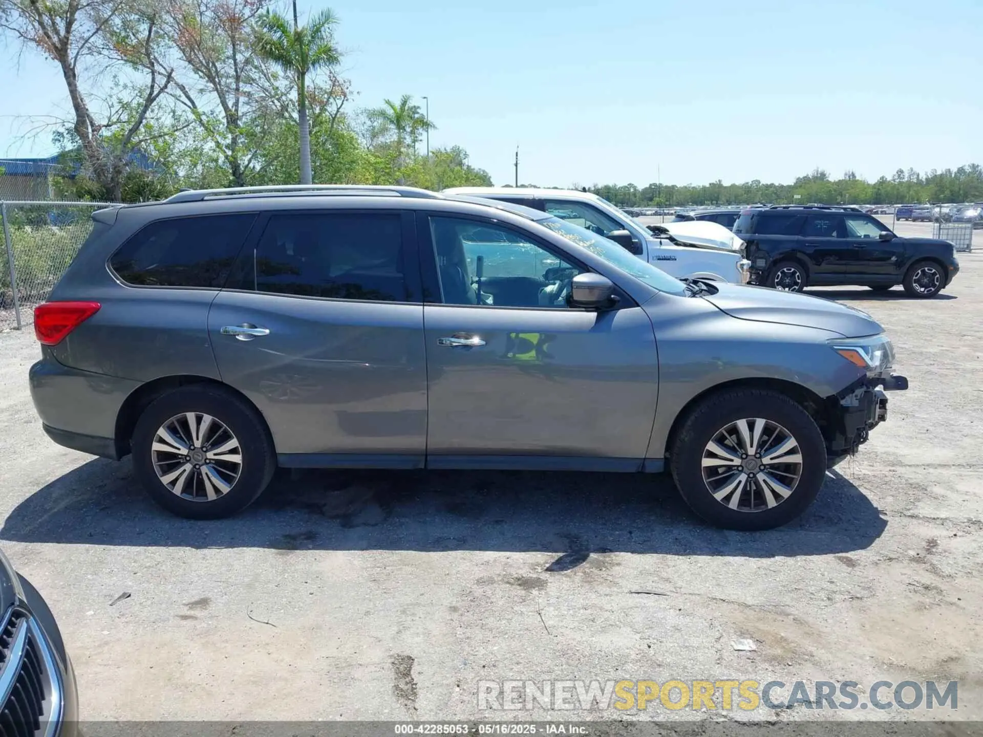 14 Photograph of a damaged car 5N1DR2MN2KC595357 NISSAN PATHFINDER 2019
