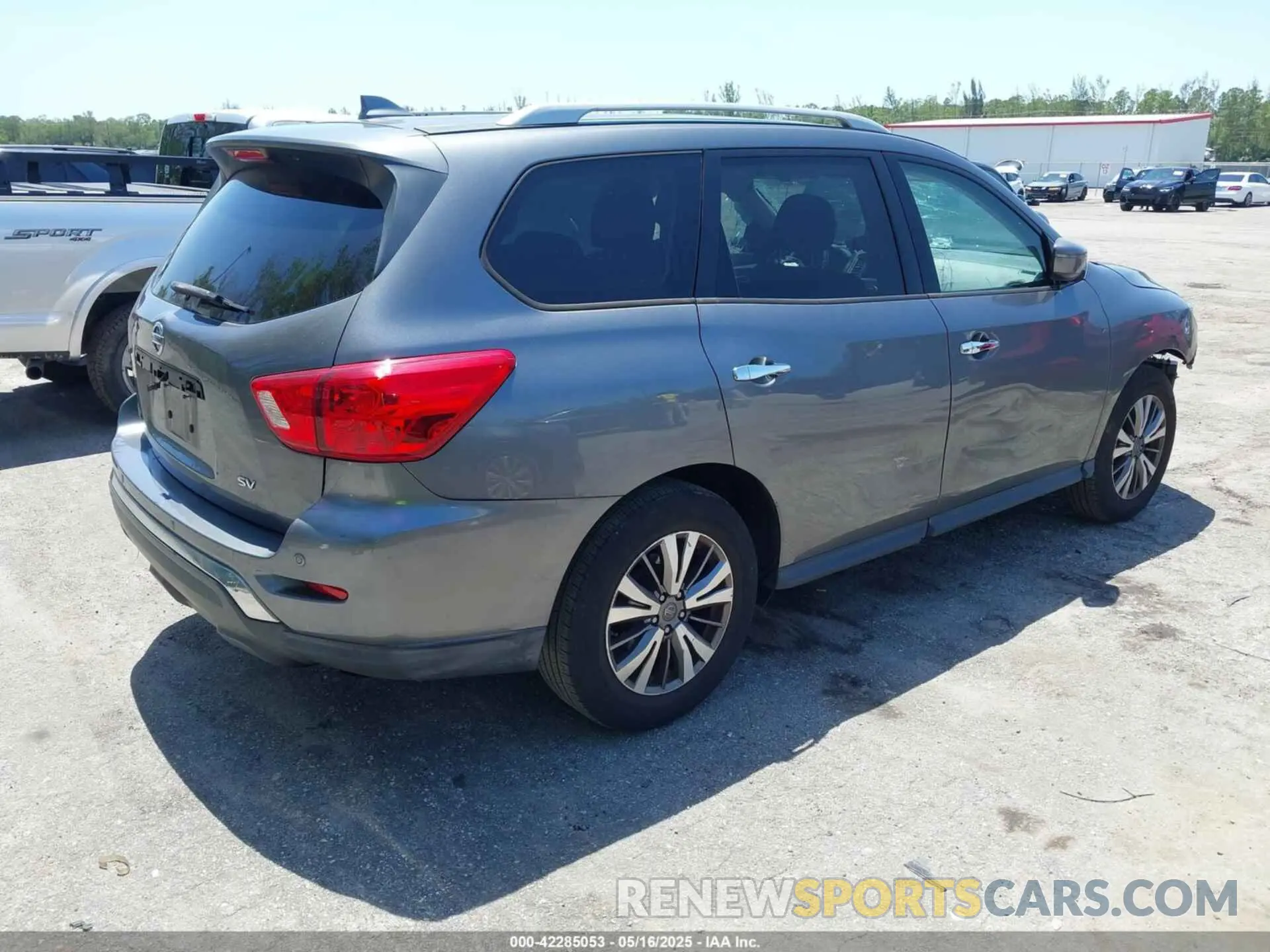 4 Photograph of a damaged car 5N1DR2MN2KC595357 NISSAN PATHFINDER 2019