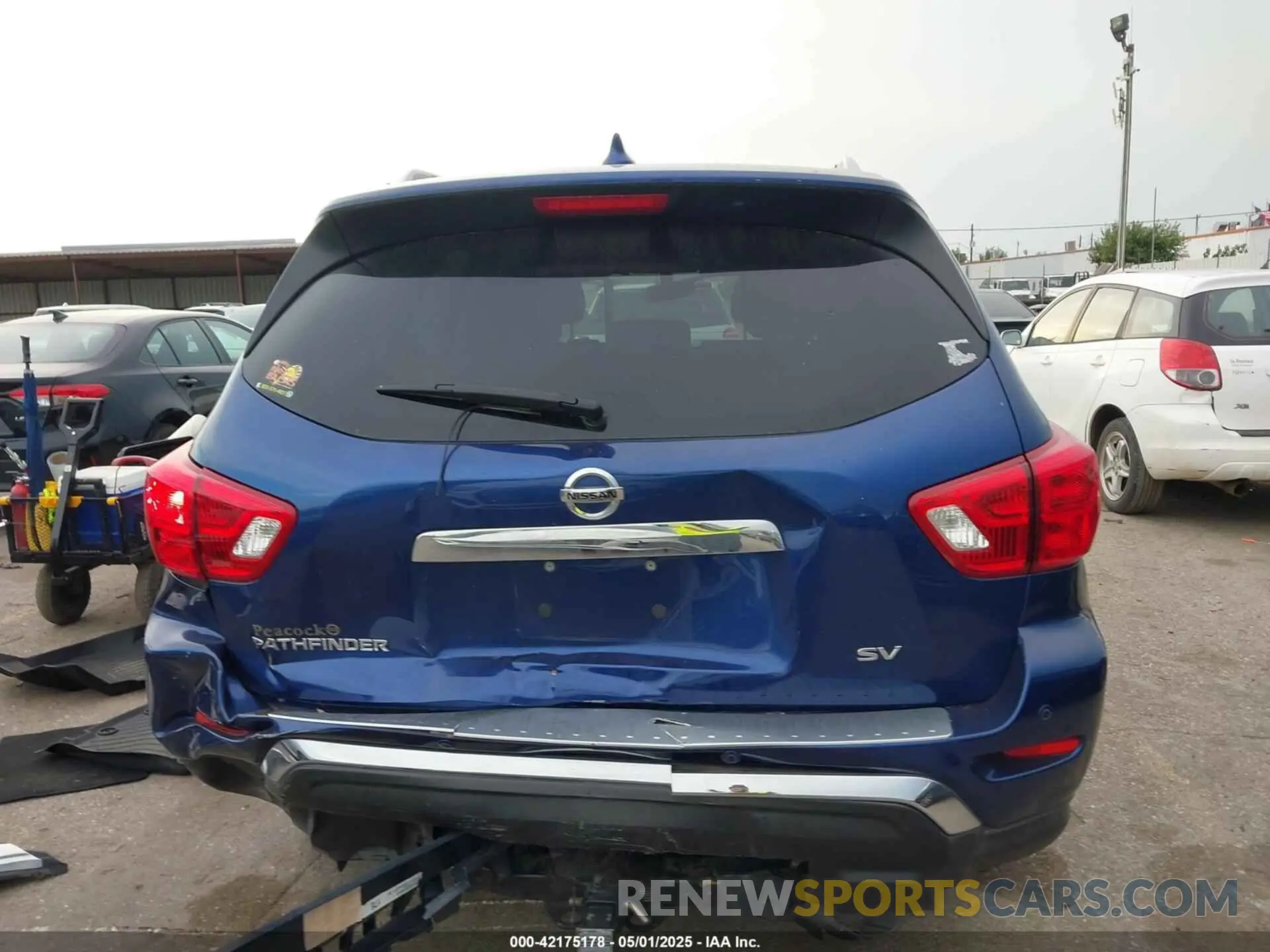 17 Photograph of a damaged car 5N1DR2MN2KC598047 NISSAN PATHFINDER 2019