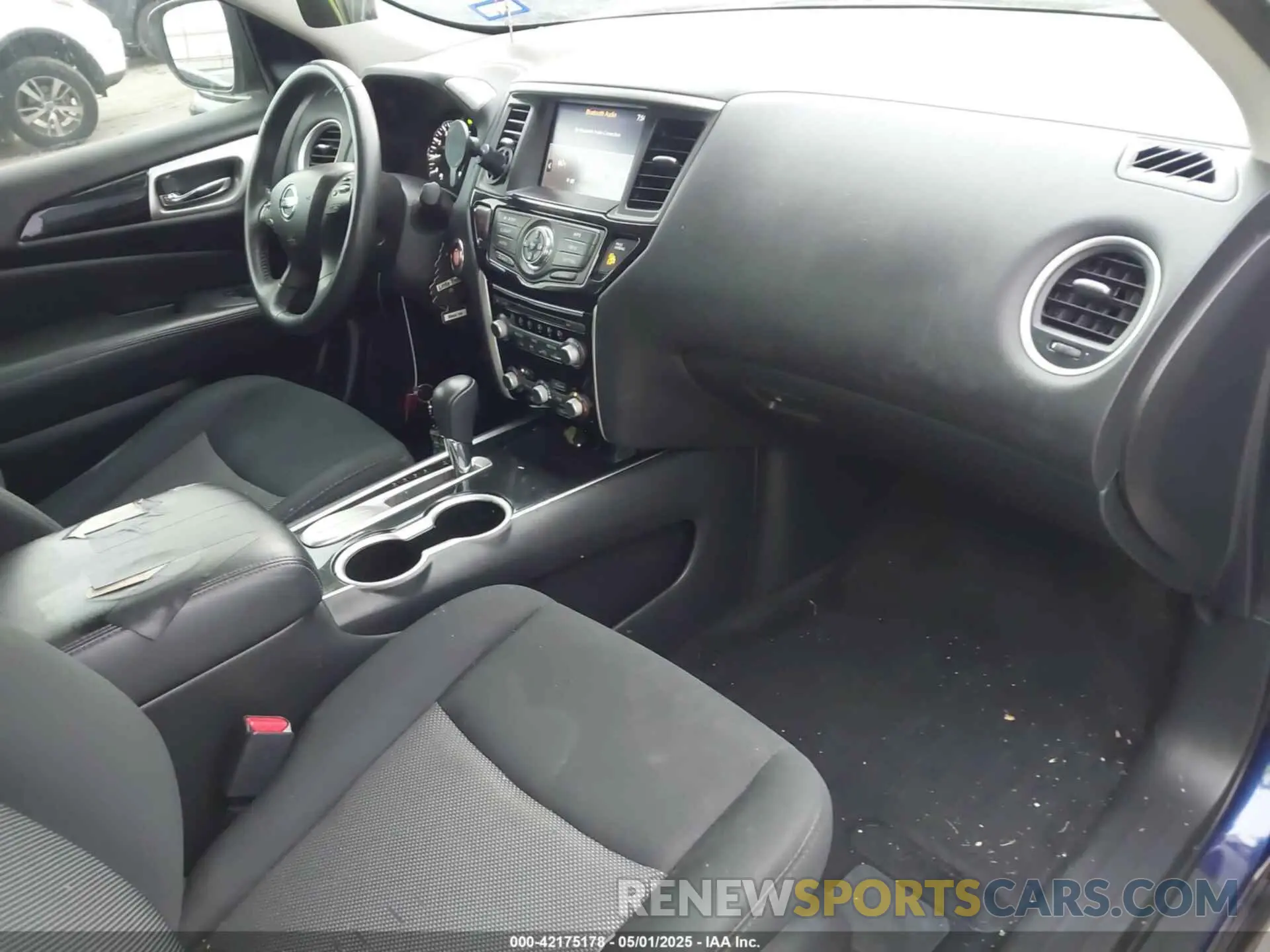5 Photograph of a damaged car 5N1DR2MN2KC598047 NISSAN PATHFINDER 2019
