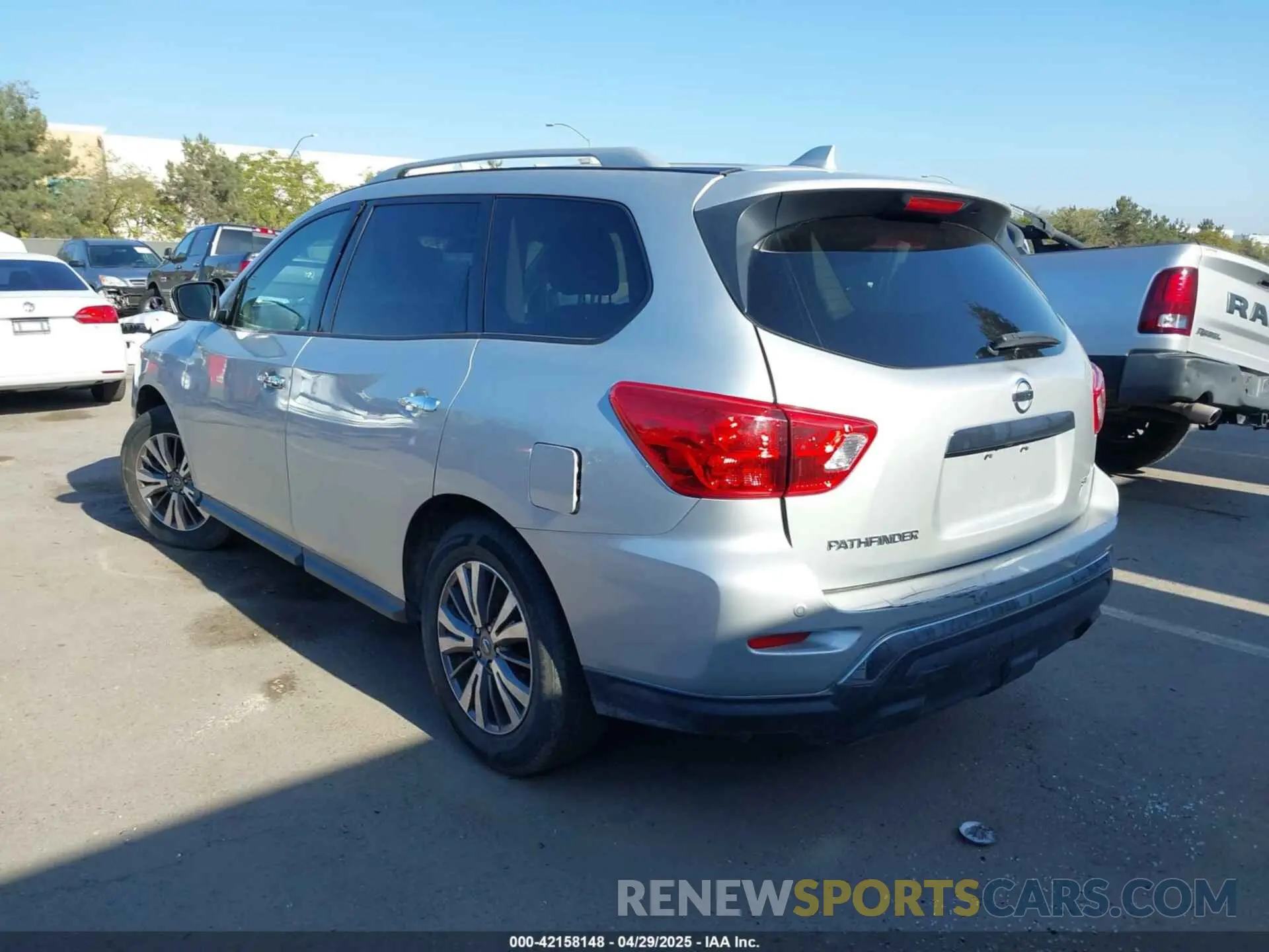 3 Photograph of a damaged car 5N1DR2MN2KC603893 NISSAN PATHFINDER 2019