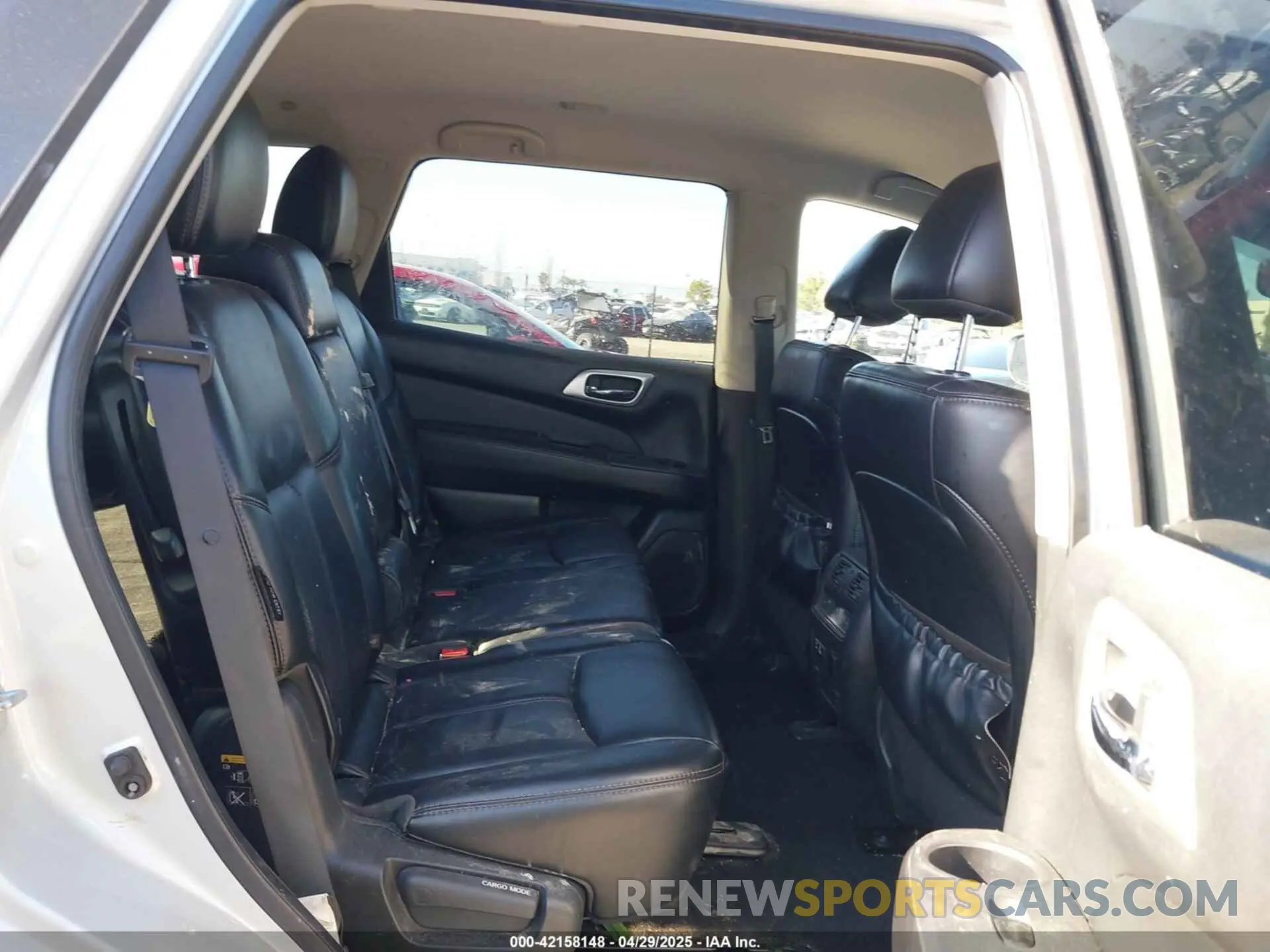8 Photograph of a damaged car 5N1DR2MN2KC603893 NISSAN PATHFINDER 2019