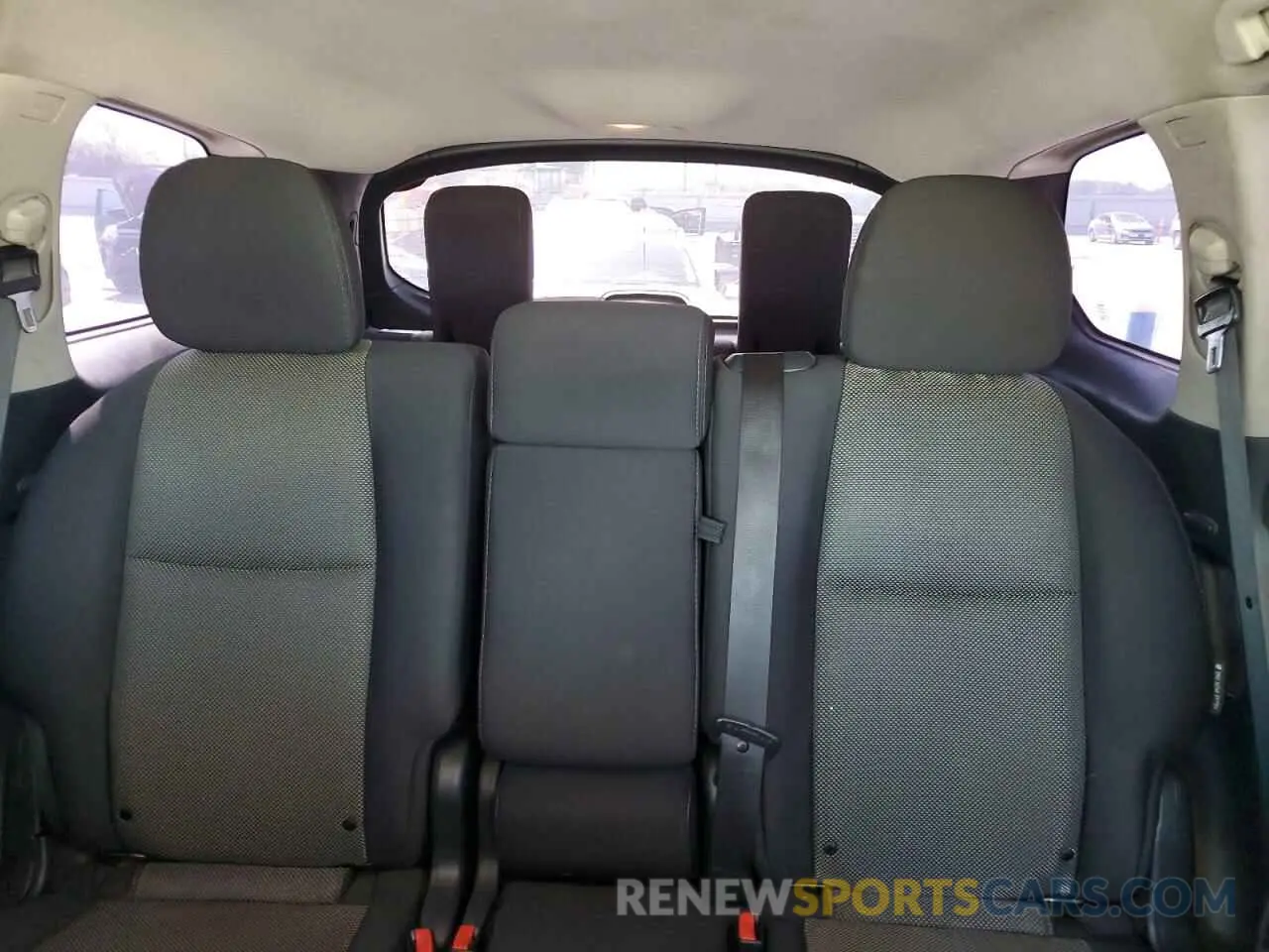 10 Photograph of a damaged car 5N1DR2MN2KC630849 NISSAN PATHFINDER 2019