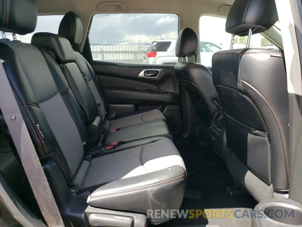 11 Photograph of a damaged car 5N1DR2MN3KC623263 NISSAN PATHFINDER 2019