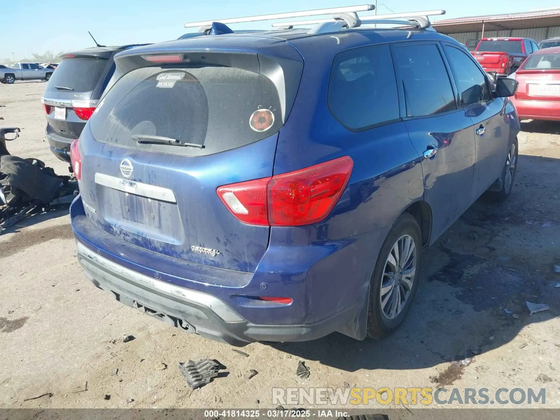 4 Photograph of a damaged car 5N1DR2MN3KC630455 NISSAN PATHFINDER 2019