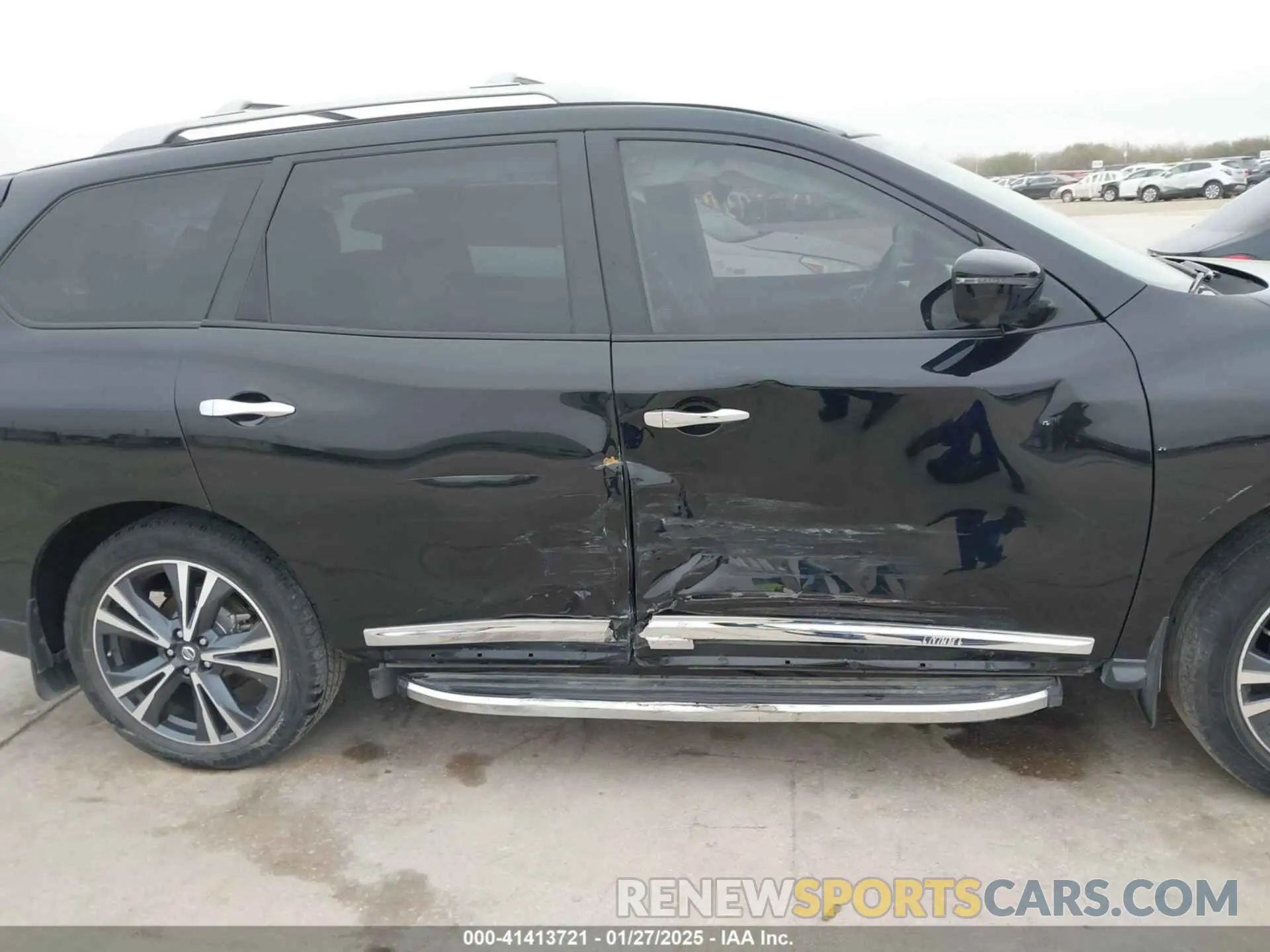 13 Photograph of a damaged car 5N1DR2MN4KC636832 NISSAN PATHFINDER 2019