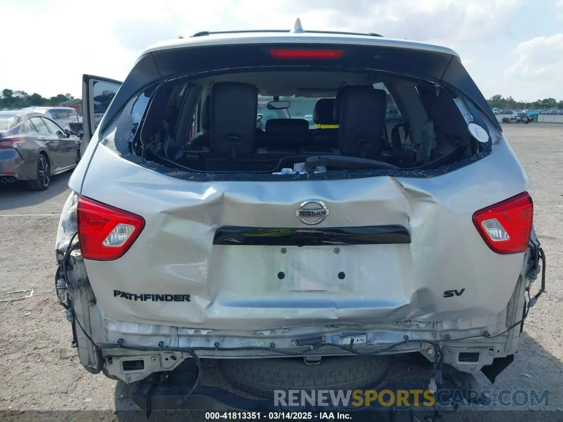 6 Photograph of a damaged car 5N1DR2MN4KC637723 NISSAN PATHFINDER 2019