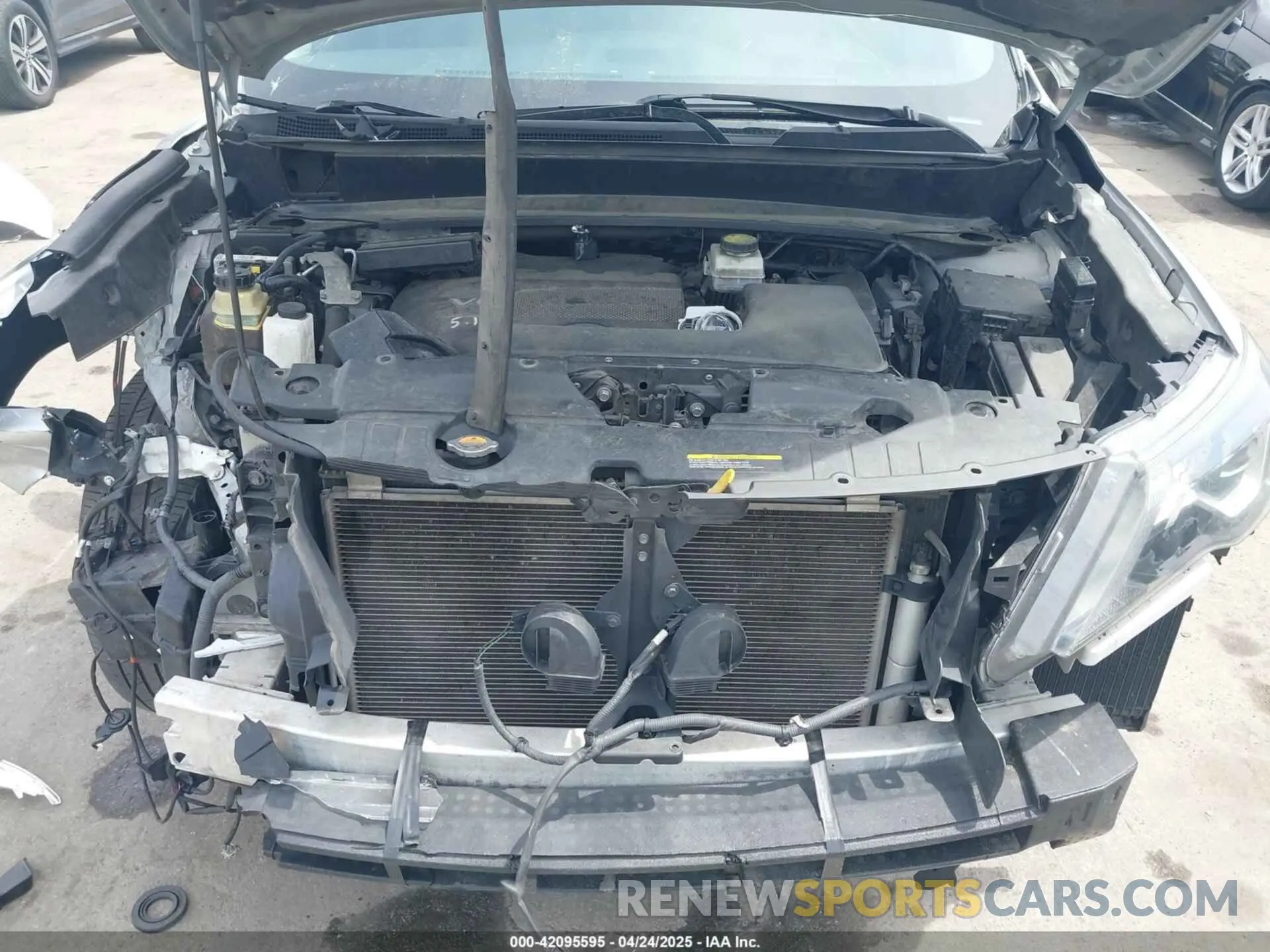 10 Photograph of a damaged car 5N1DR2MN6KC642387 NISSAN PATHFINDER 2019