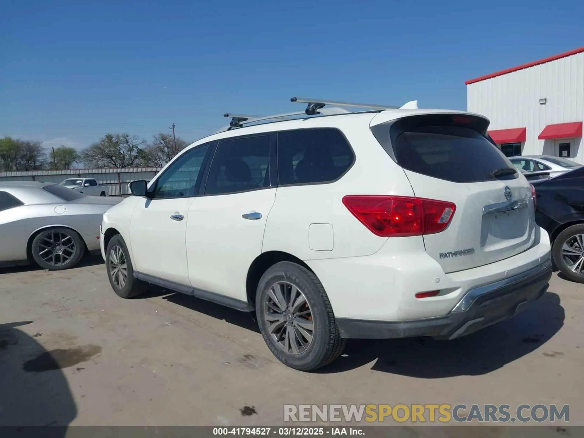 14 Photograph of a damaged car 5N1DR2MN7KC645170 NISSAN PATHFINDER 2019