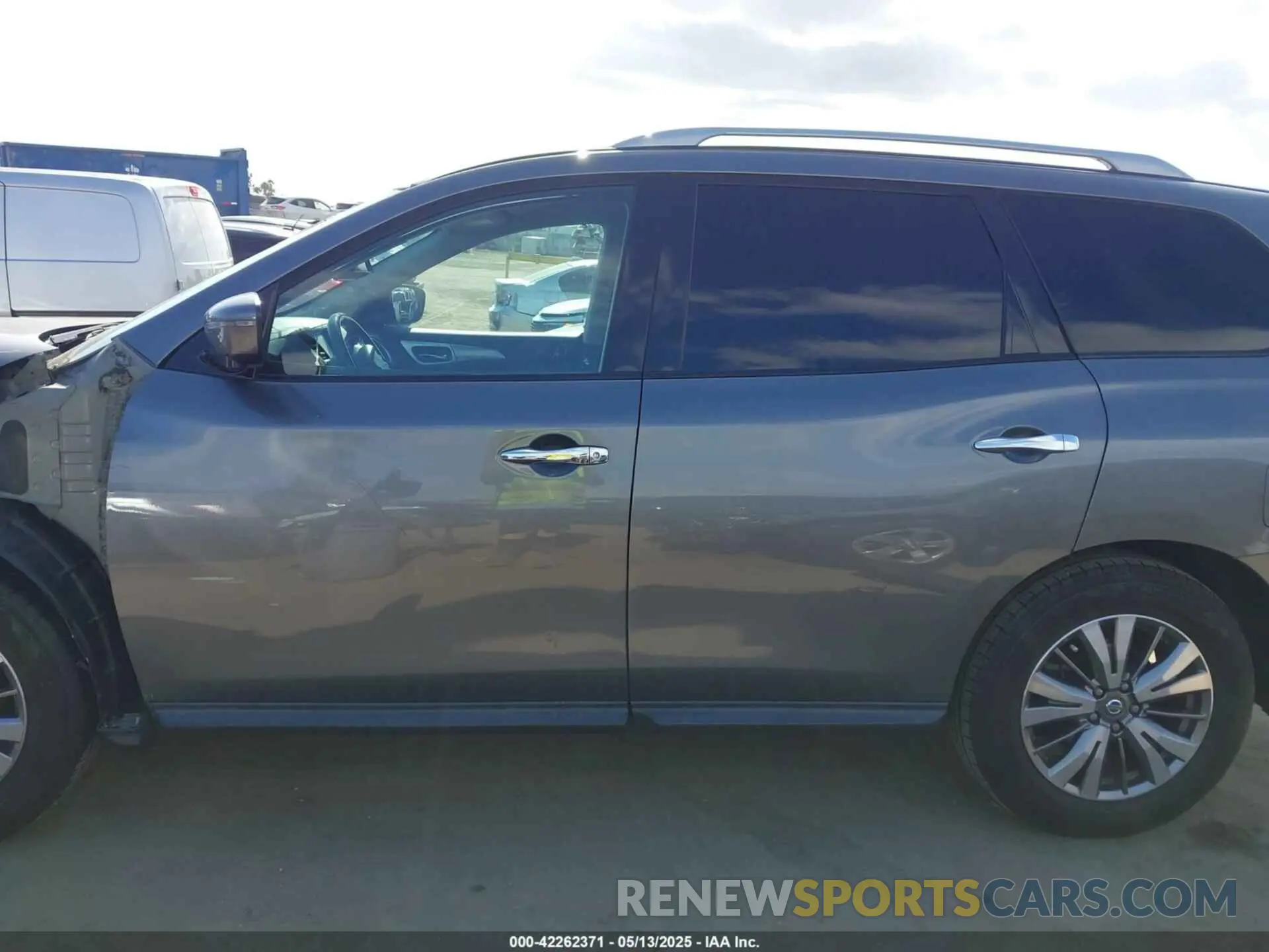 14 Photograph of a damaged car 5N1DR2MN9KC622165 NISSAN PATHFINDER 2019