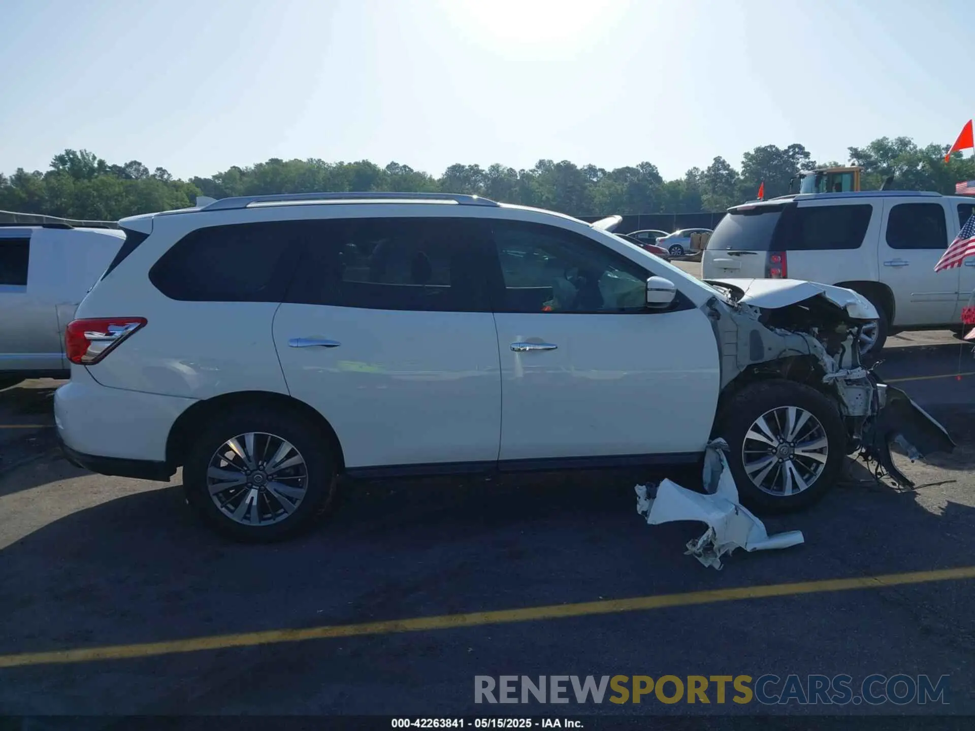 13 Photograph of a damaged car 5N1DR2MN9KC628340 NISSAN PATHFINDER 2019