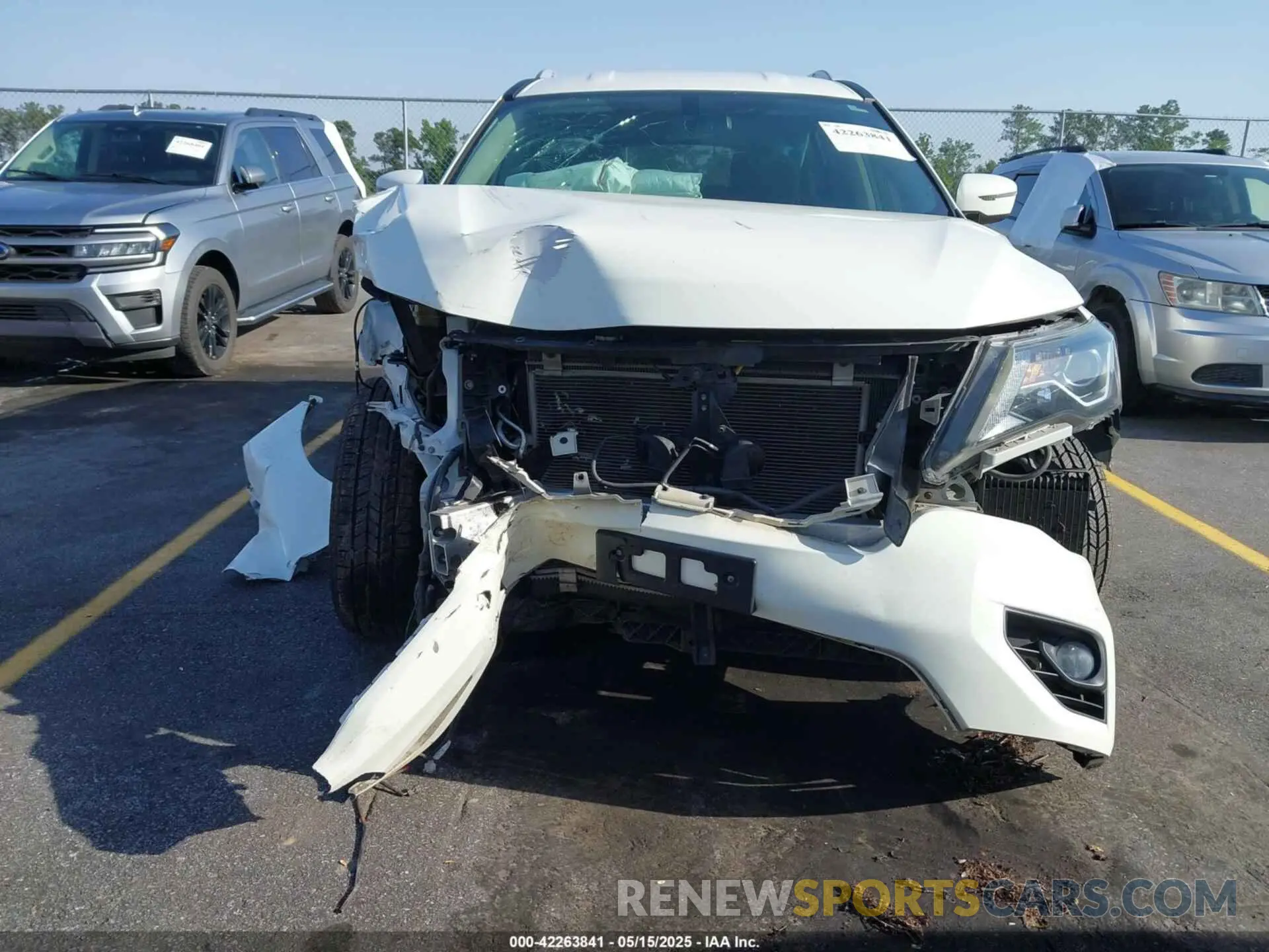 6 Photograph of a damaged car 5N1DR2MN9KC628340 NISSAN PATHFINDER 2019