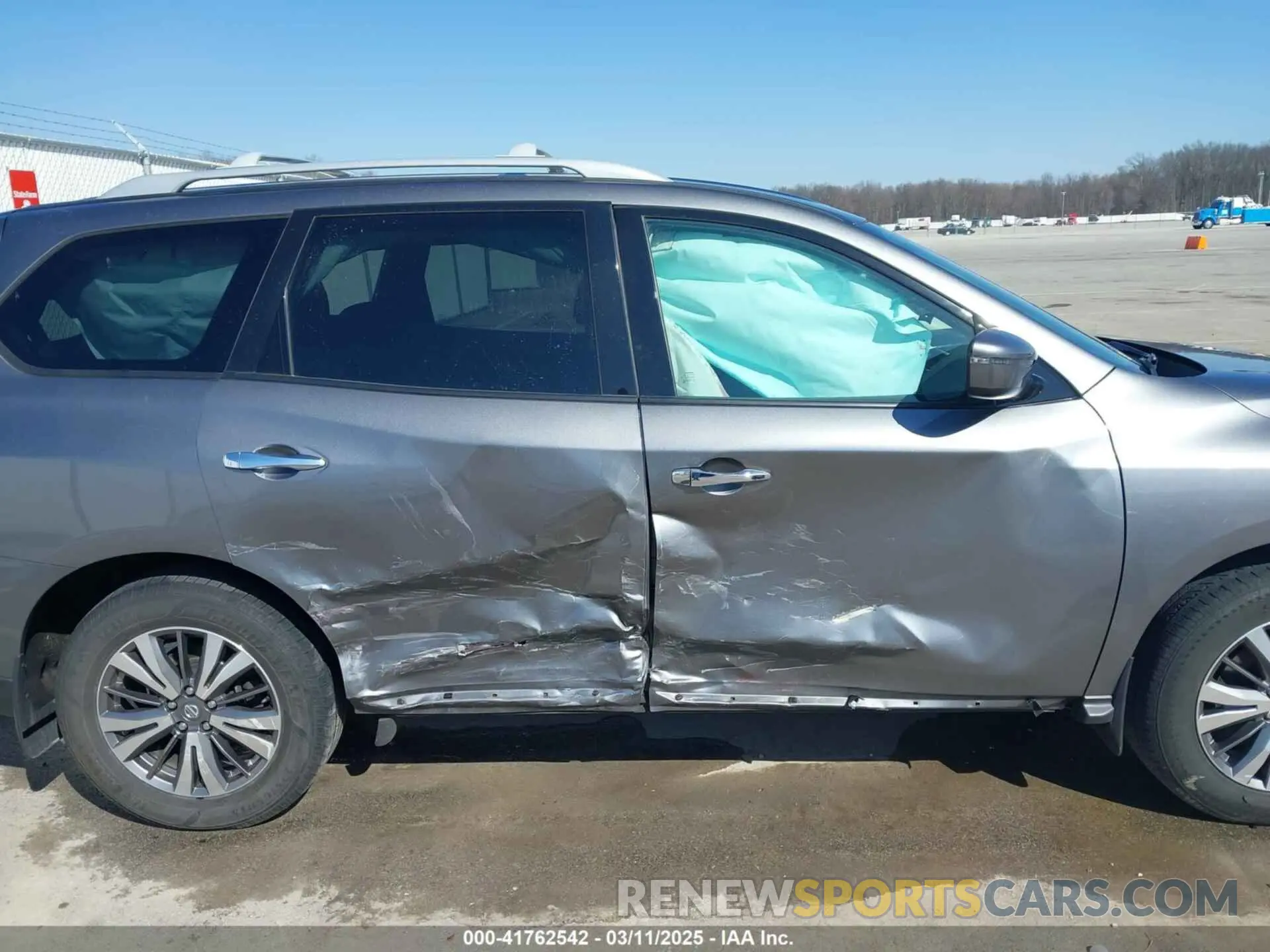 13 Photograph of a damaged car 5N1DR2AM4LC602127 NISSAN PATHFINDER 2020
