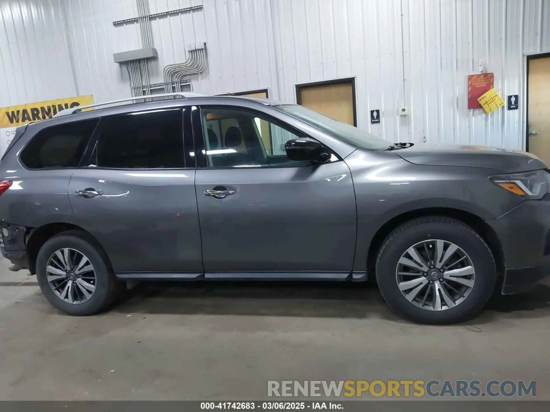 14 Photograph of a damaged car 5N1DR2AM9LC576835 NISSAN PATHFINDER 2020
