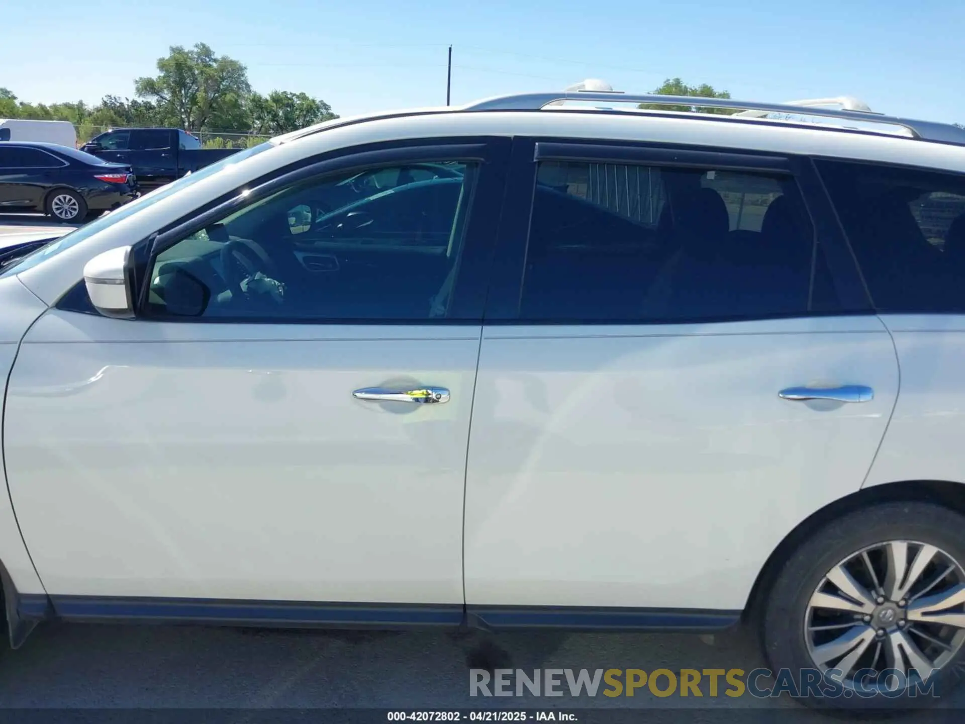 14 Photograph of a damaged car 5N1DR2AN0LC581267 NISSAN PATHFINDER 2020