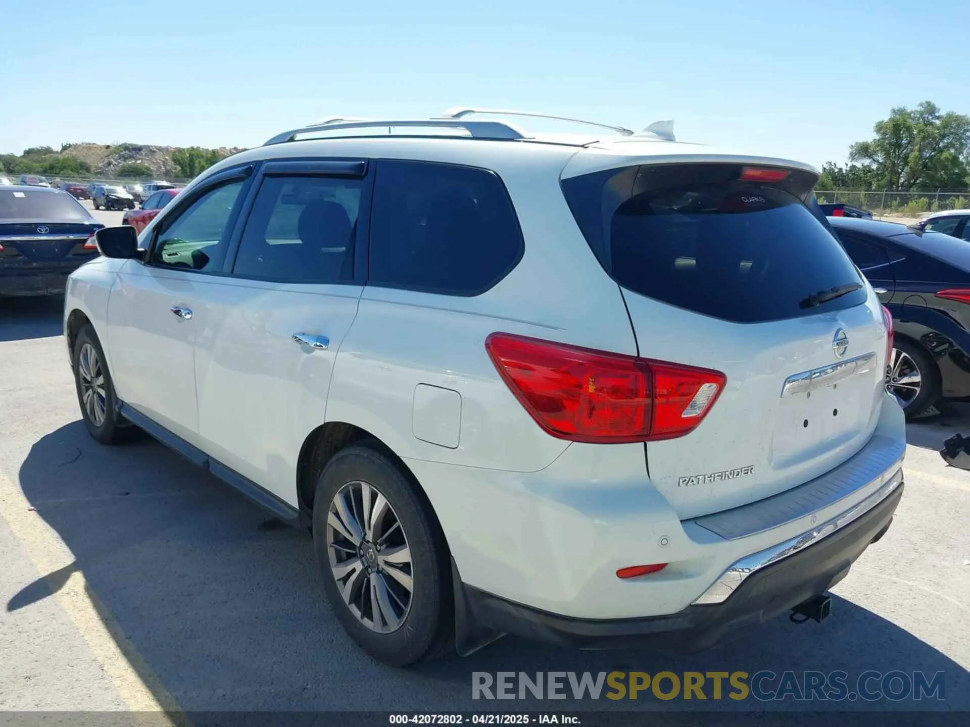 3 Photograph of a damaged car 5N1DR2AN0LC581267 NISSAN PATHFINDER 2020