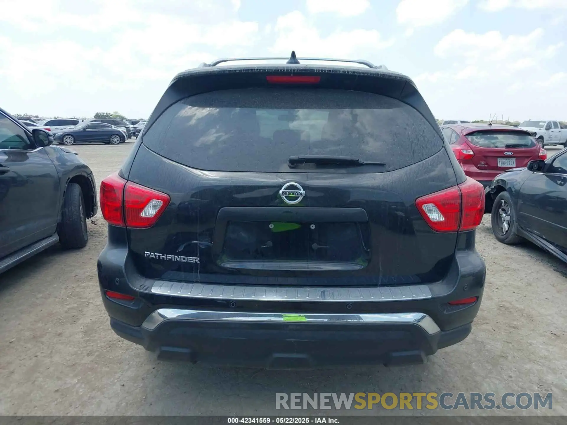 17 Photograph of a damaged car 5N1DR2AN0LC598957 NISSAN PATHFINDER 2020