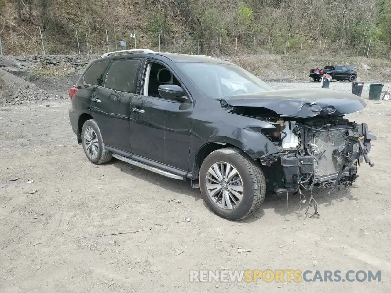 4 Photograph of a damaged car 5N1DR2BMXLC642551 NISSAN PATHFINDER 2020